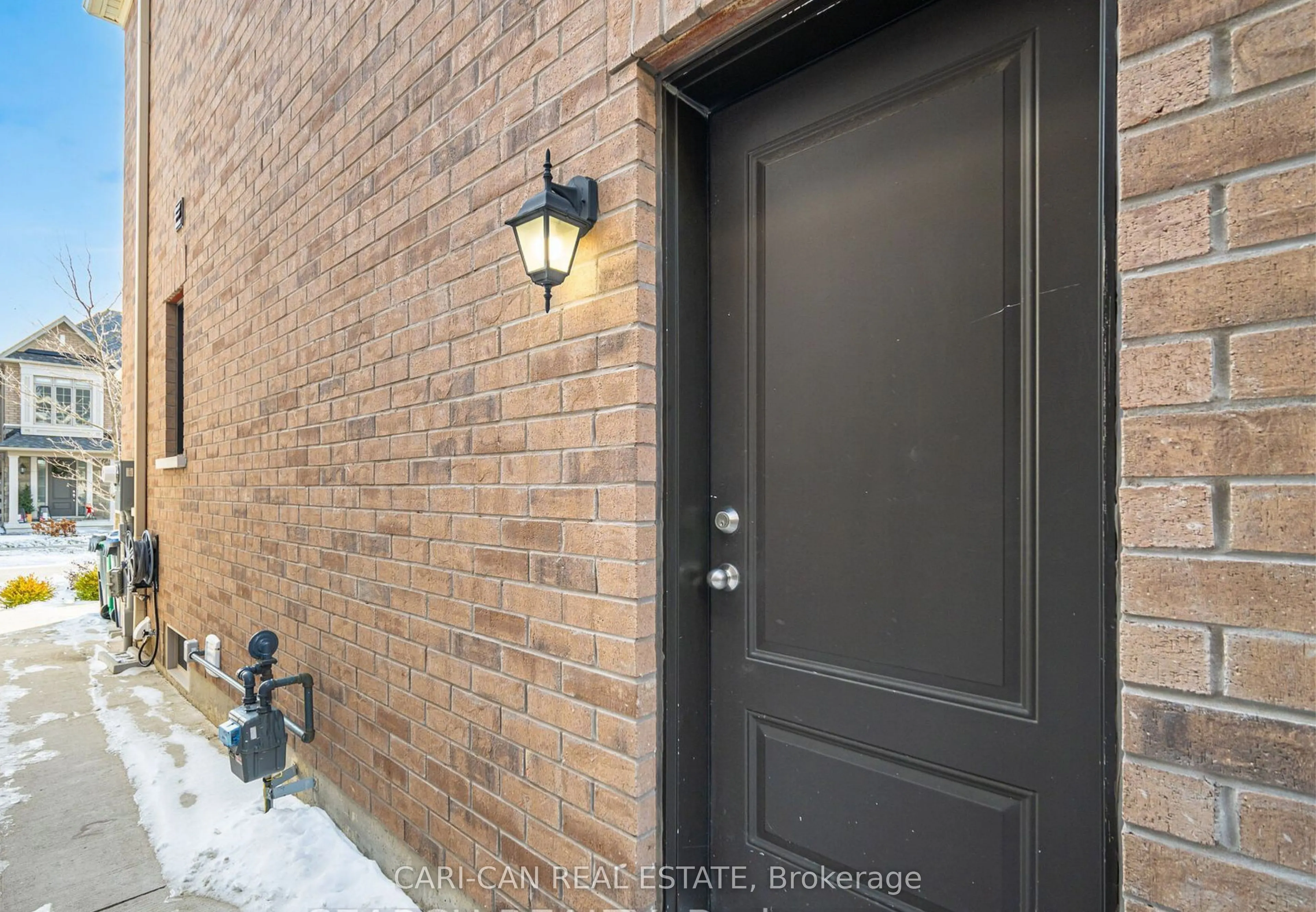 18 Angelfish Road