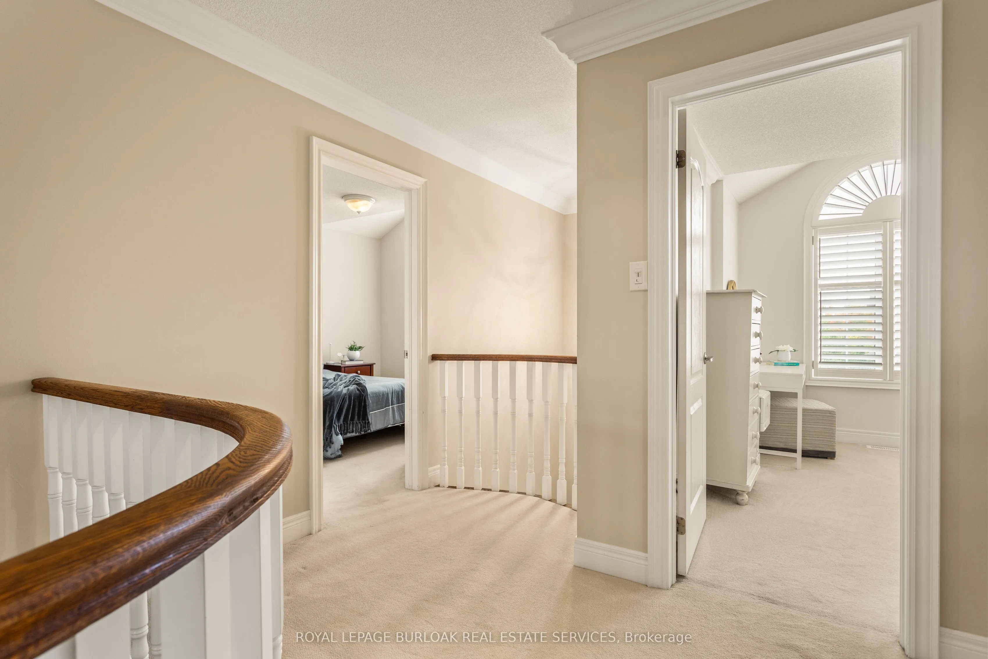 2135 Devonshire Crescent