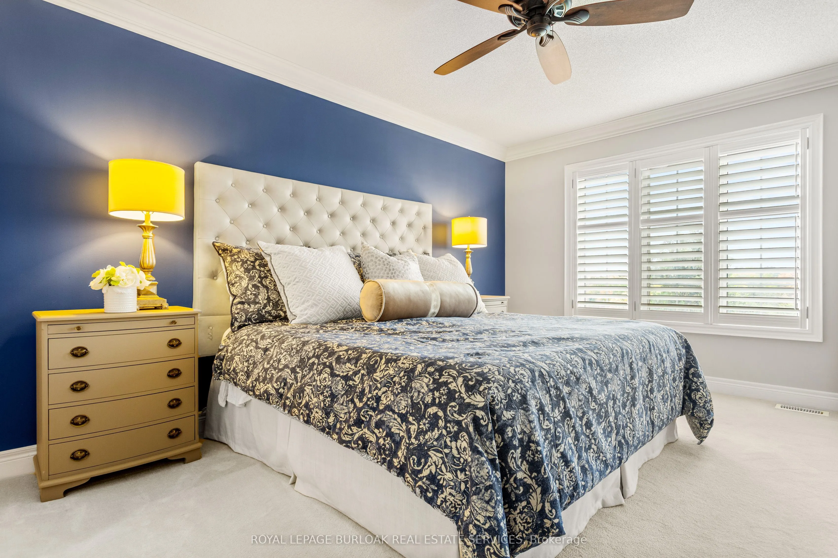 2135 Devonshire Crescent