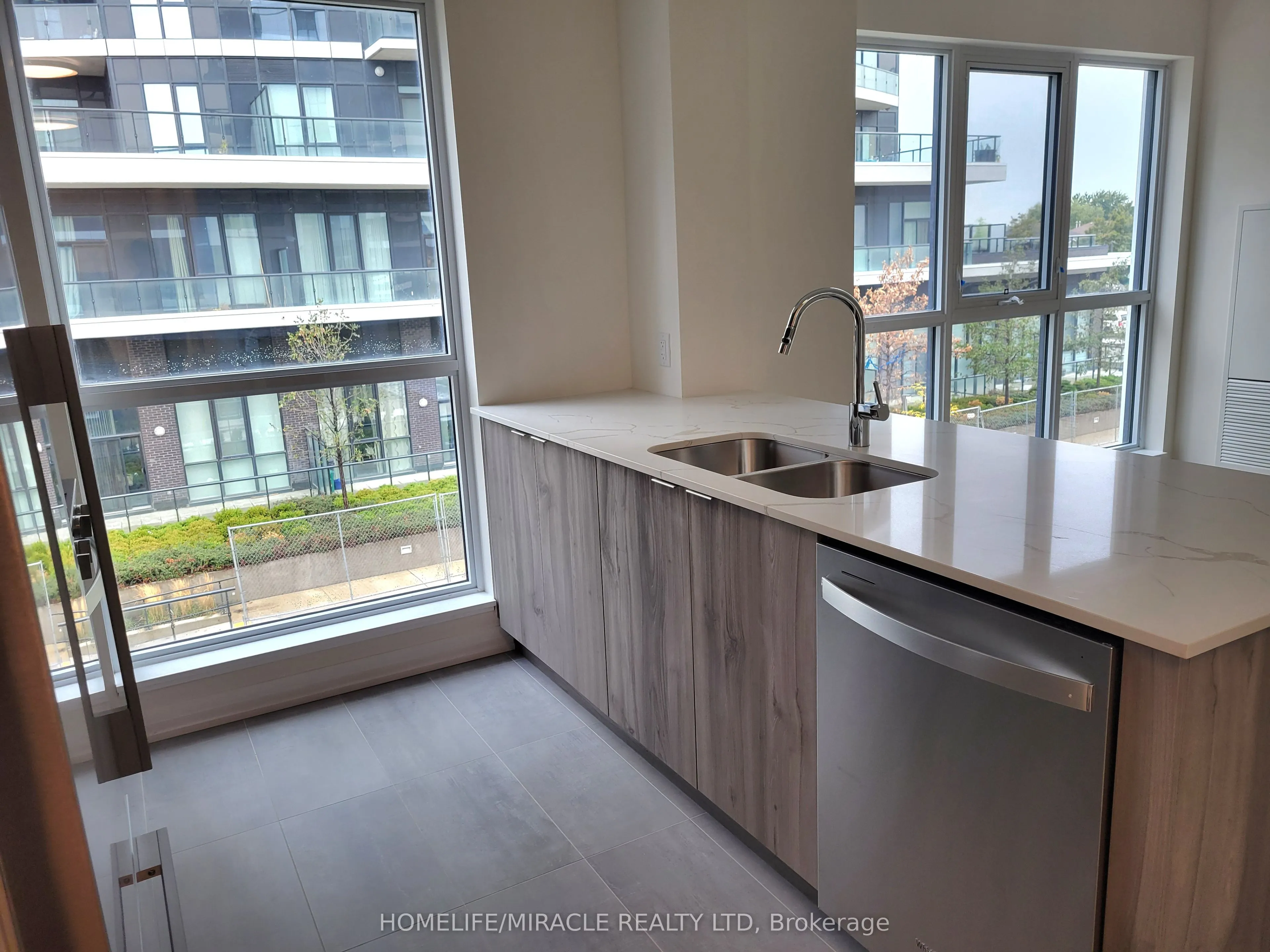 15 Watergarden Drive, #210