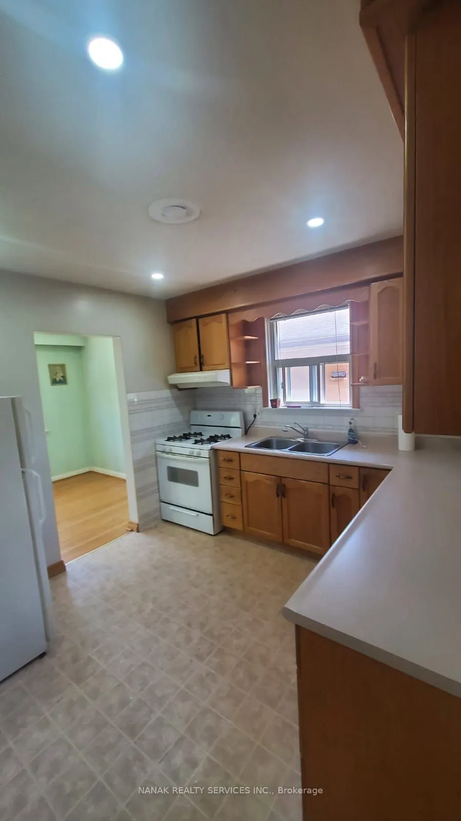 24 Alhart Drive, #UPPER