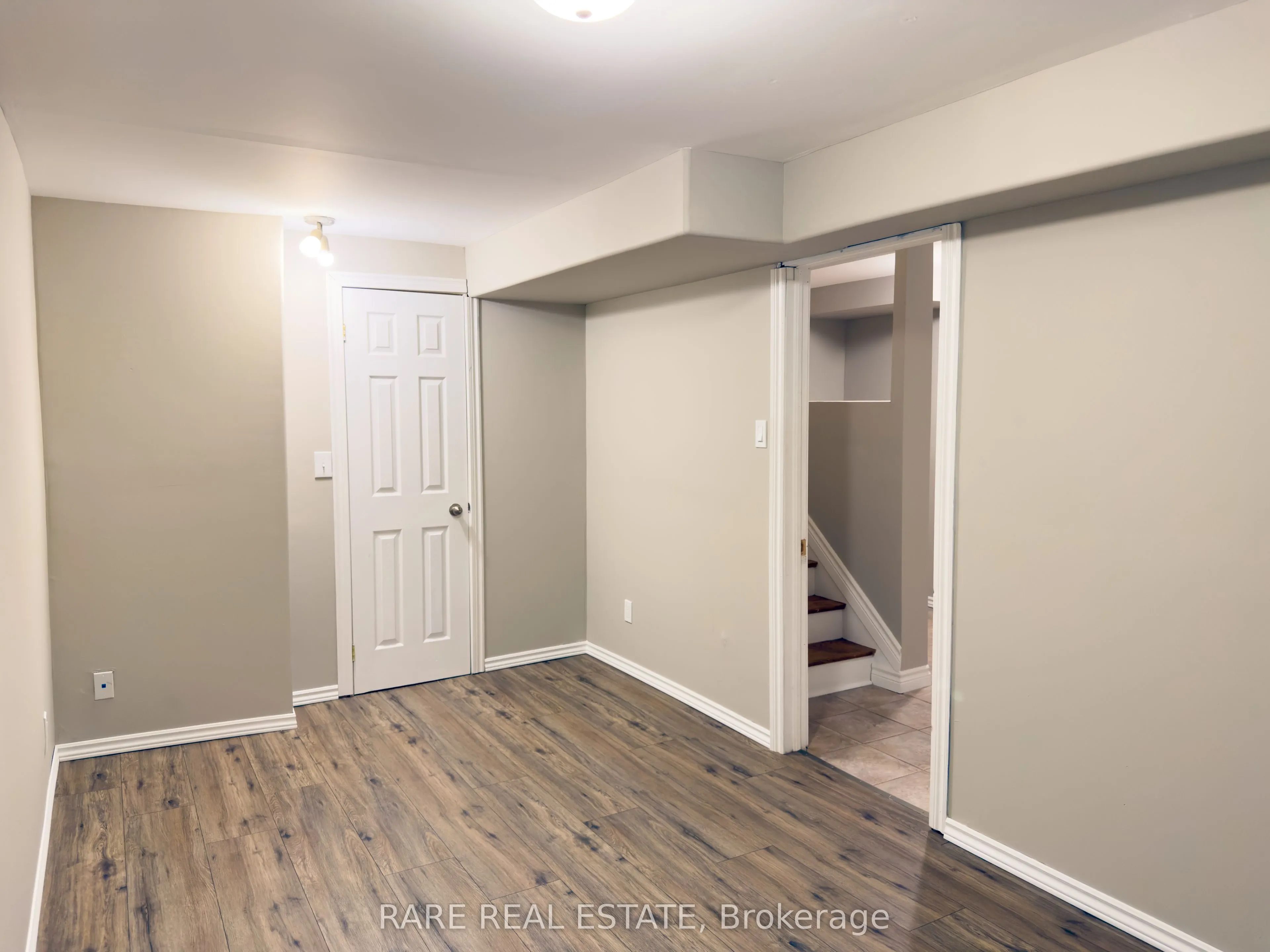 75A Dawson Road E