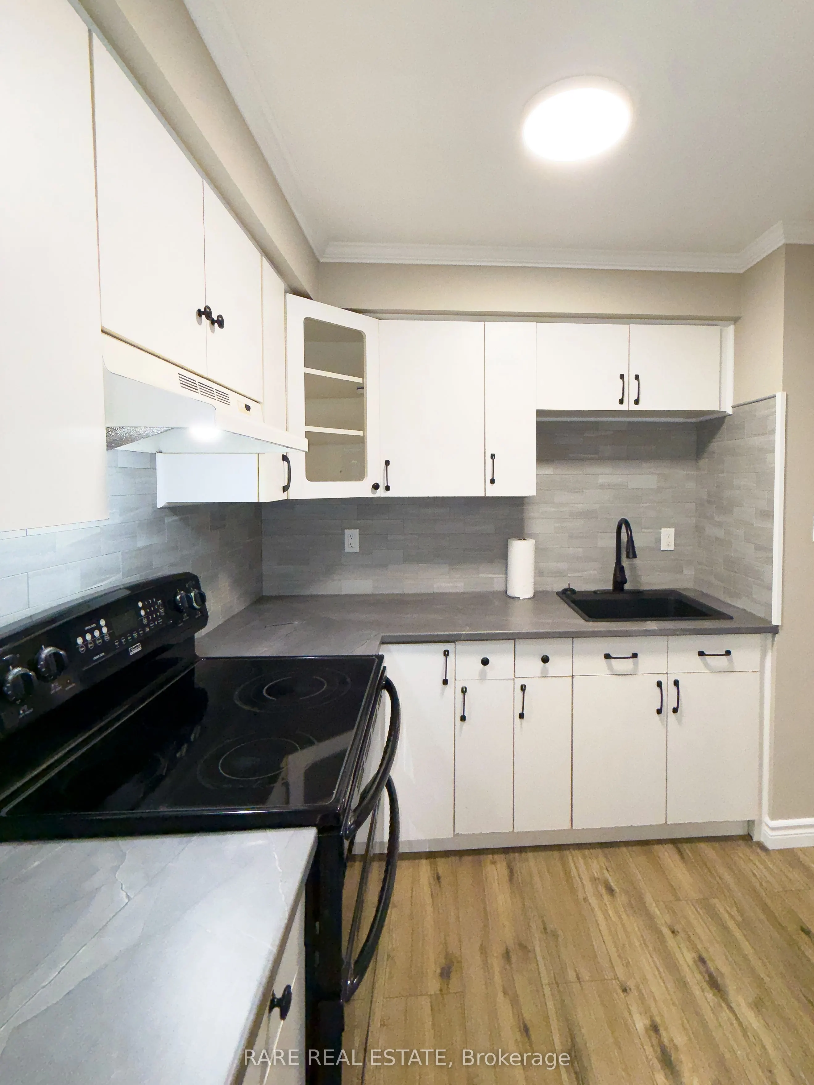 75A Dawson Road E