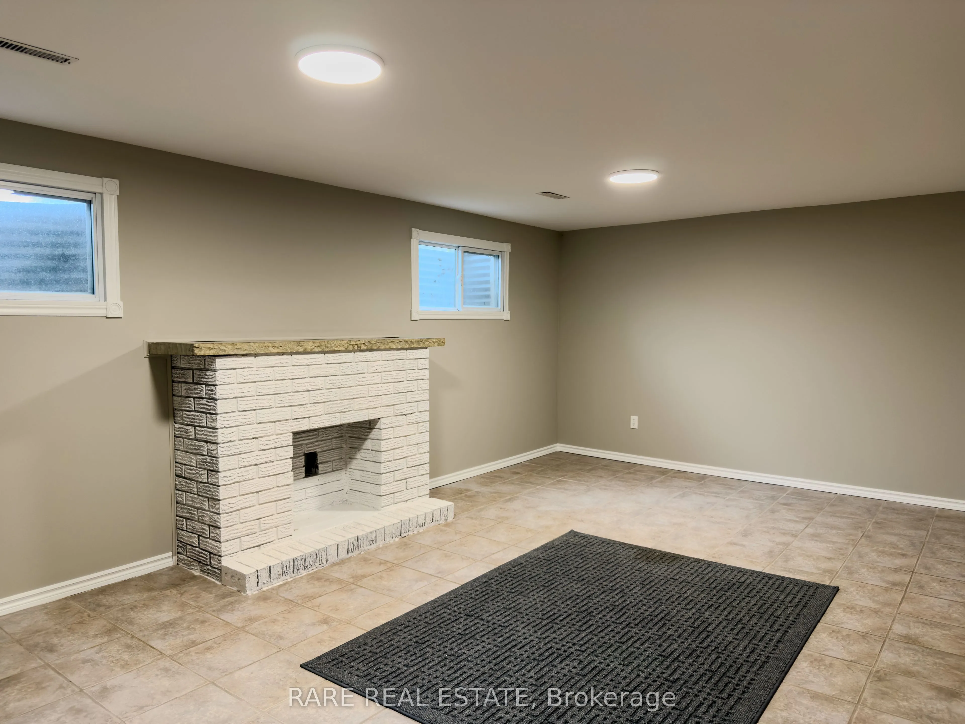 75A Dawson Road E