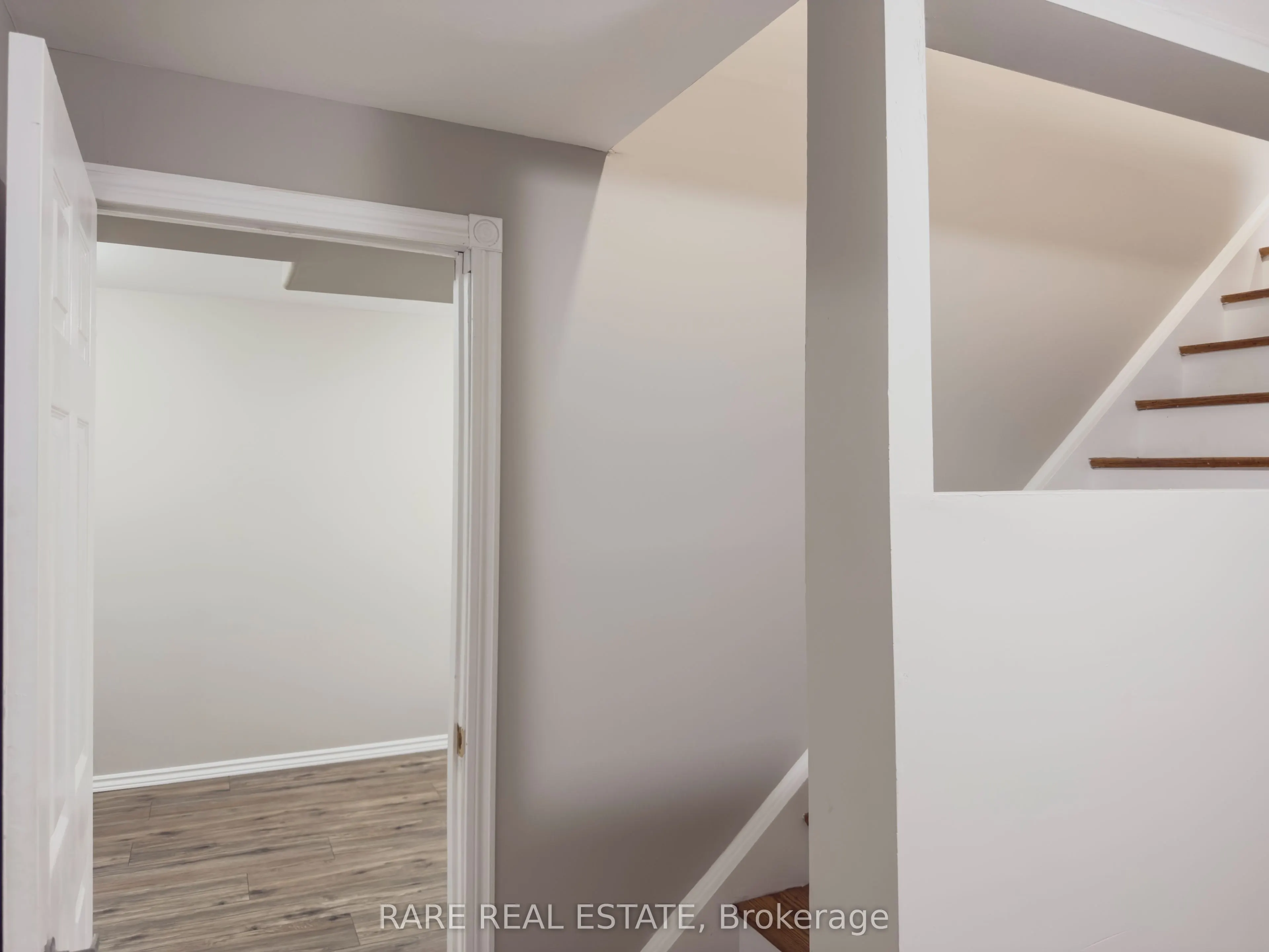 75A Dawson Road E