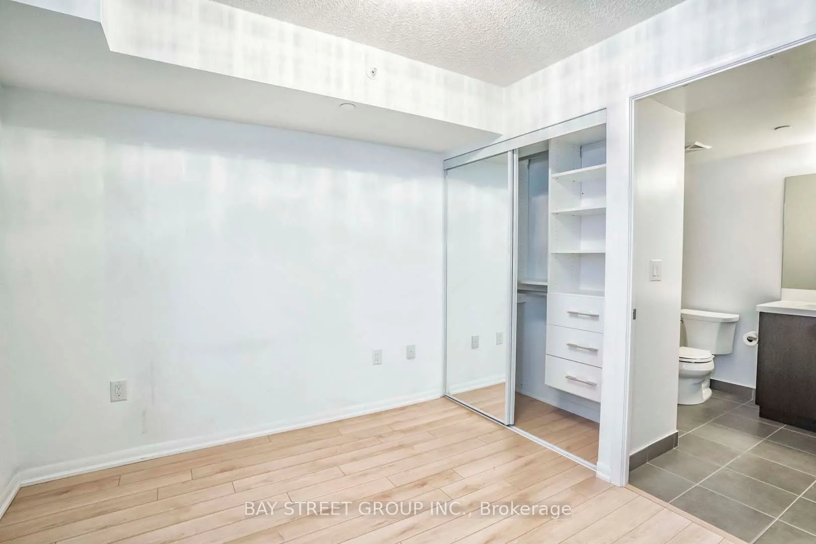 830 Lawrence Avenue W, #331