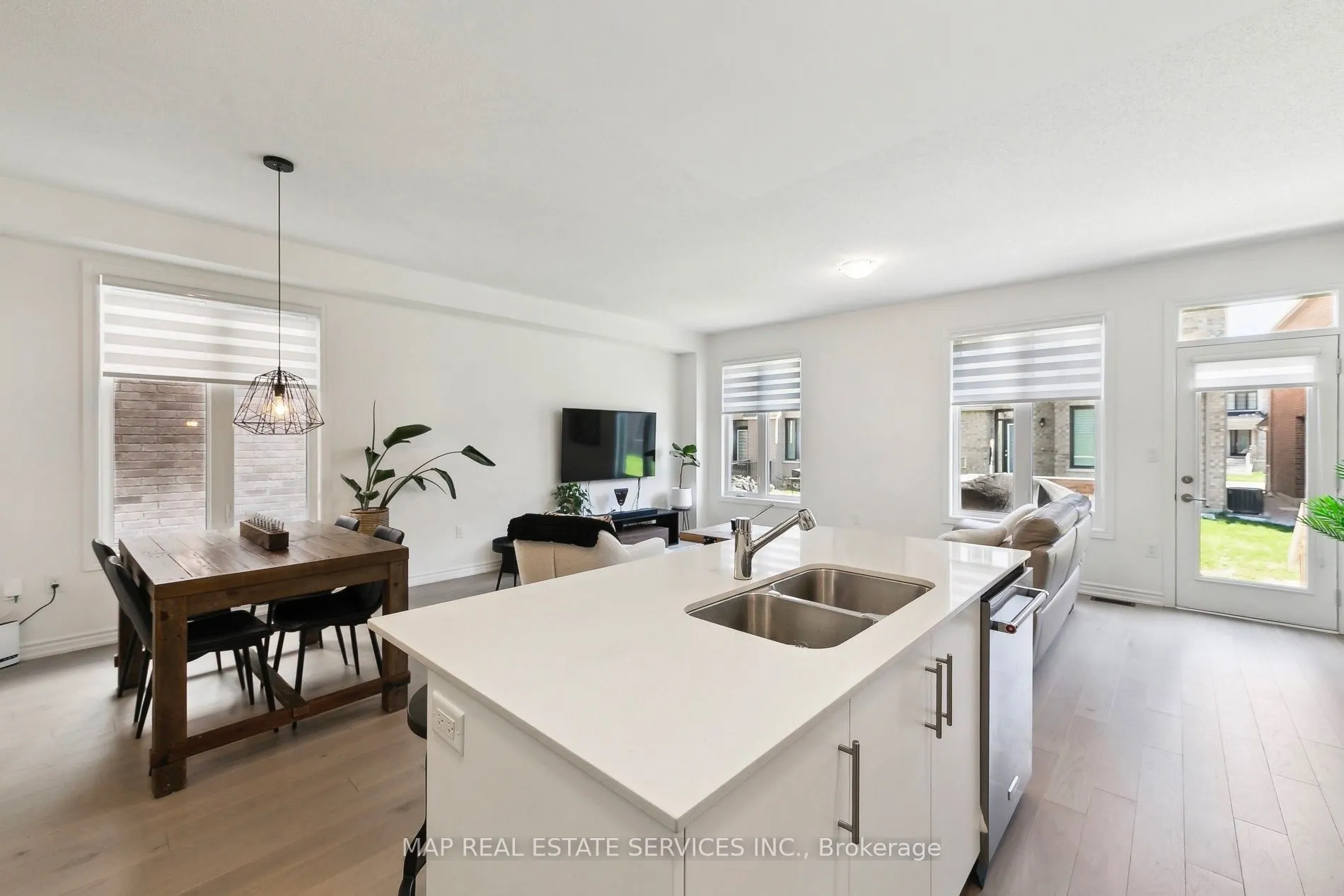 1515 Kovachik Boulevard