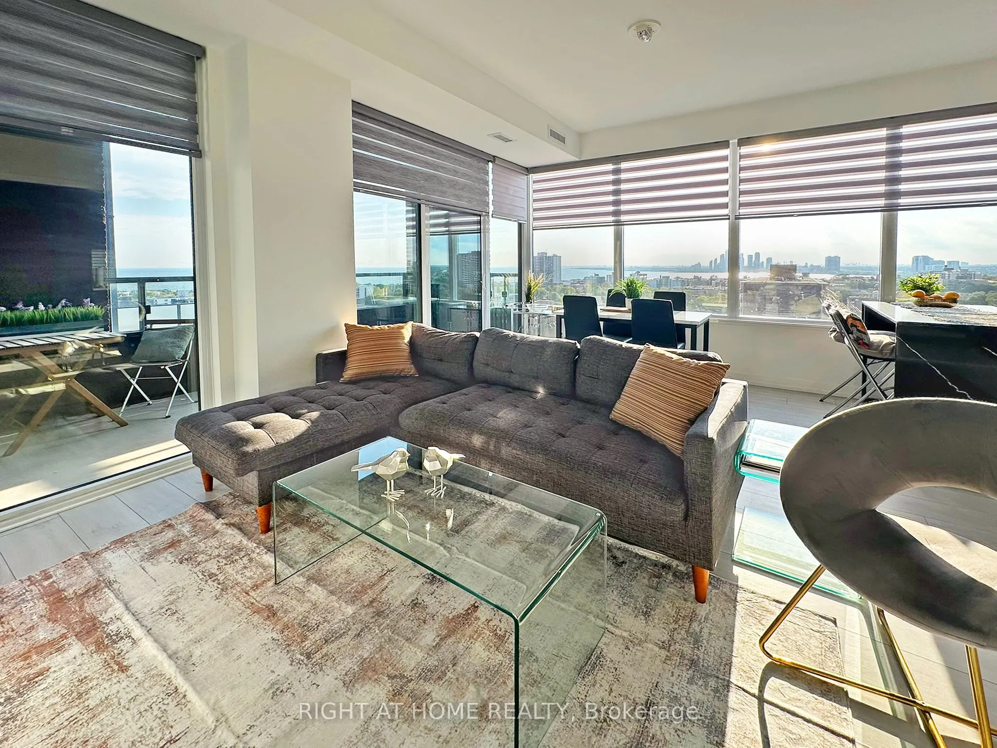 270 Dufferin Street, #LPH12