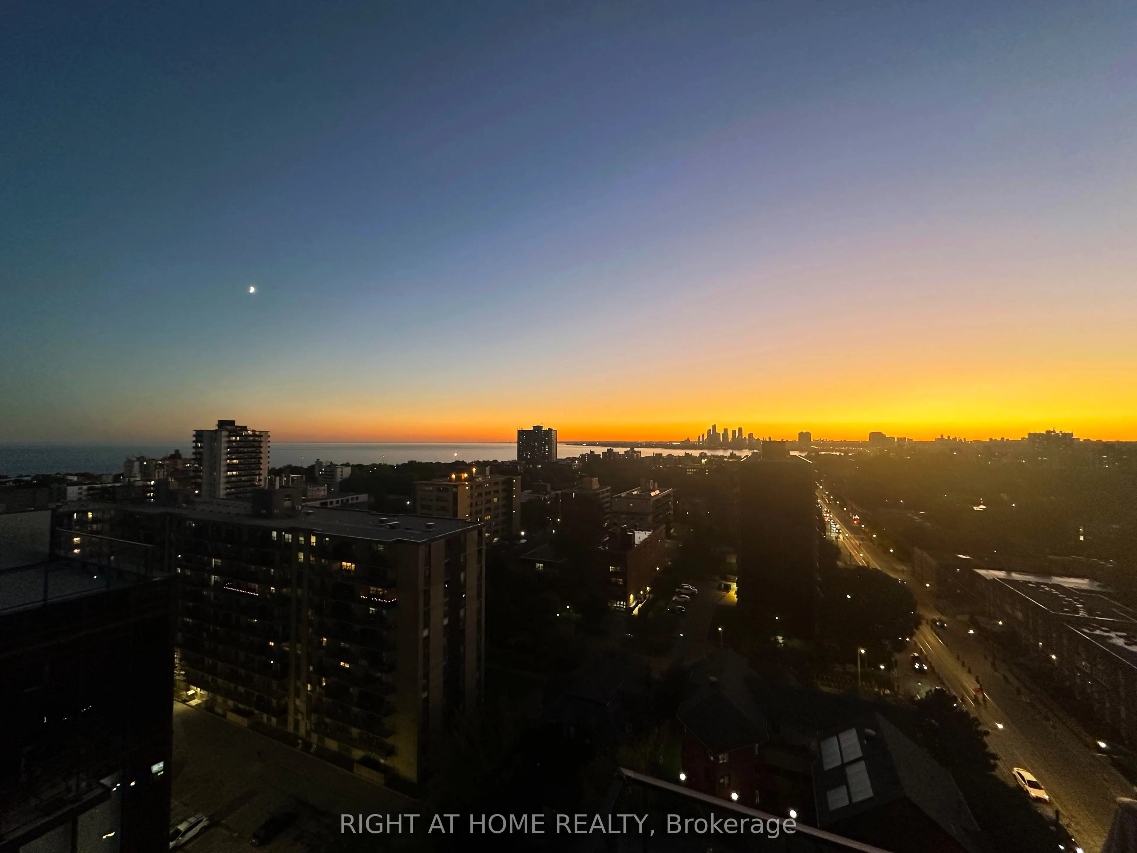 270 Dufferin Street, #LPH12