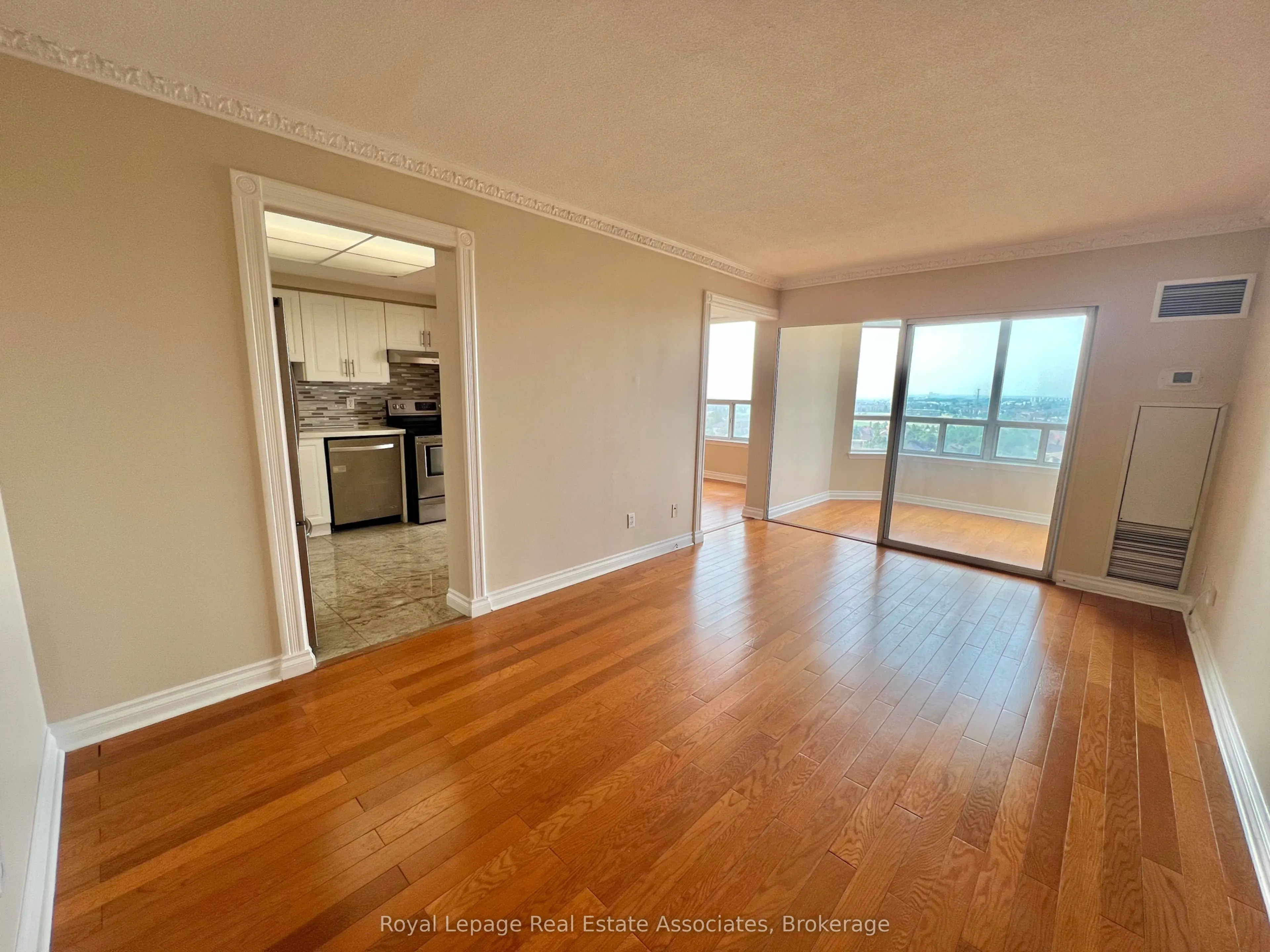 135 Hillcrest Avenue, #1507