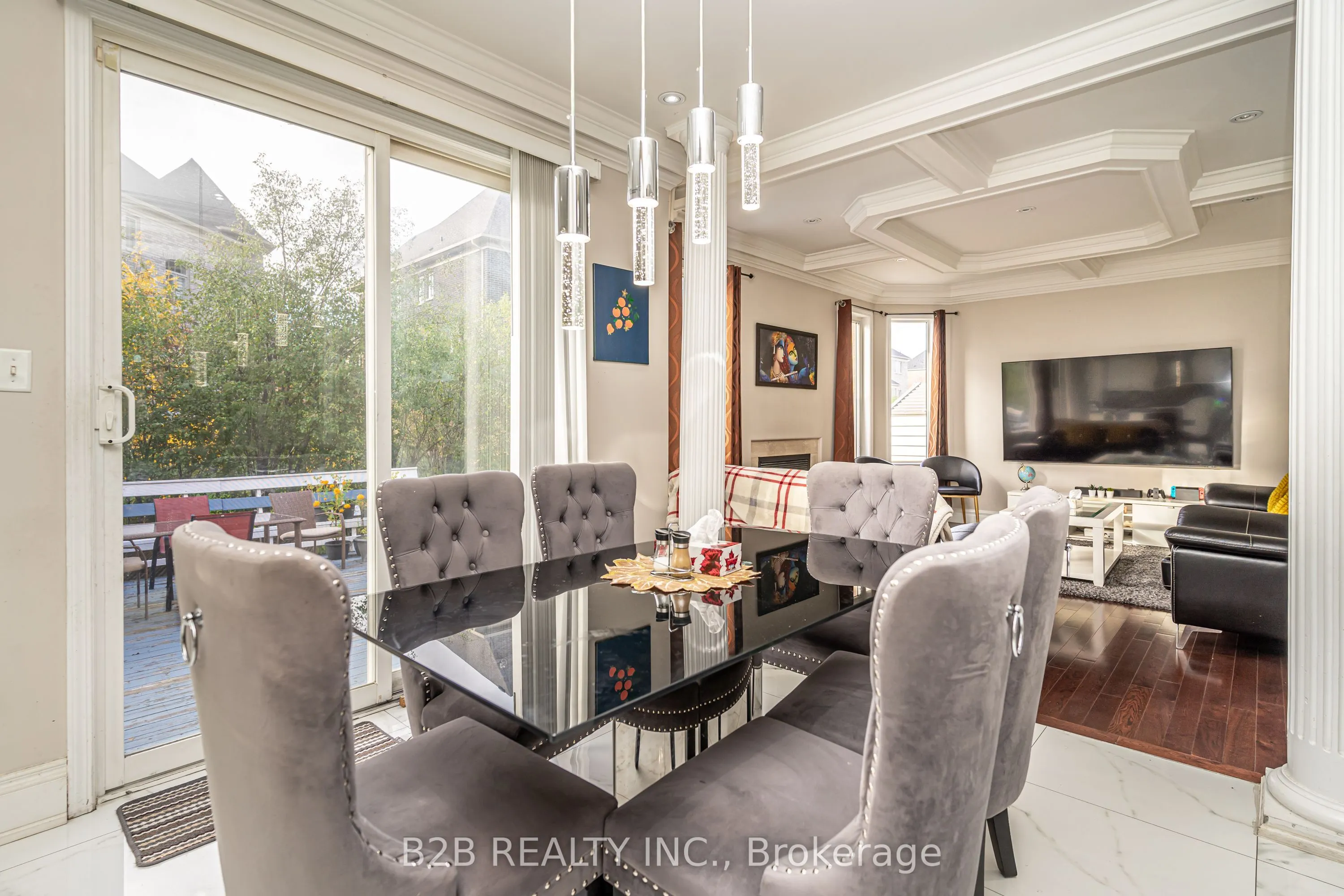 12 Valleywest Road