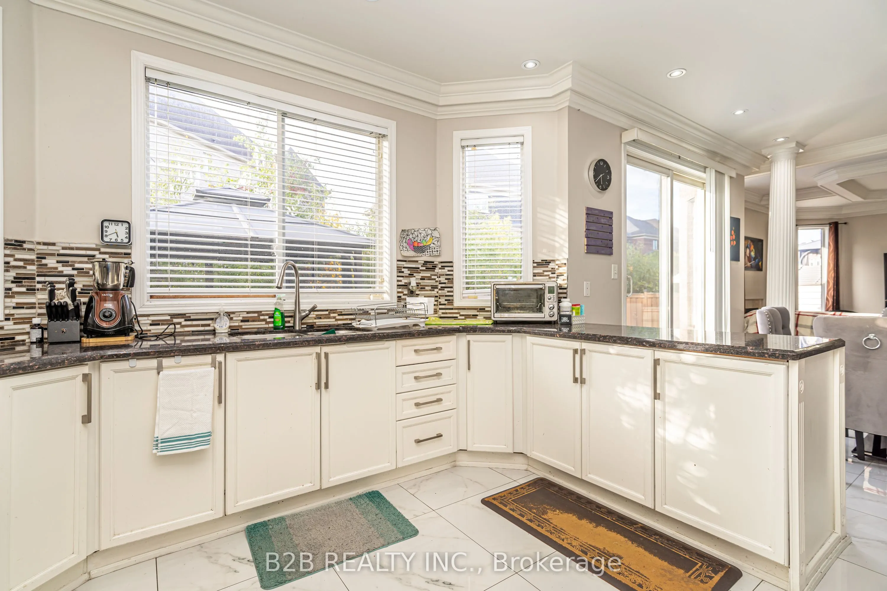 12 Valleywest Road