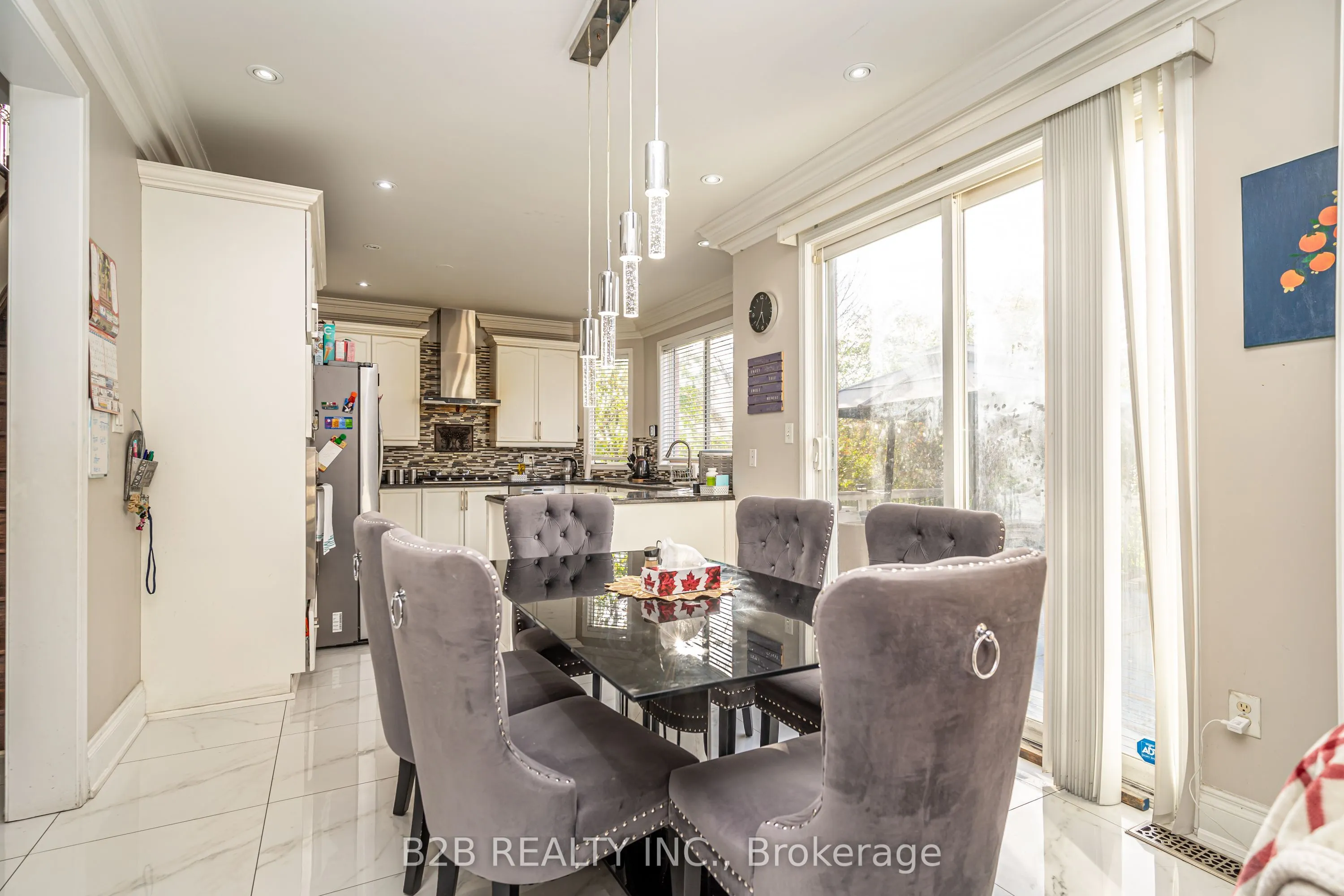 12 Valleywest Road