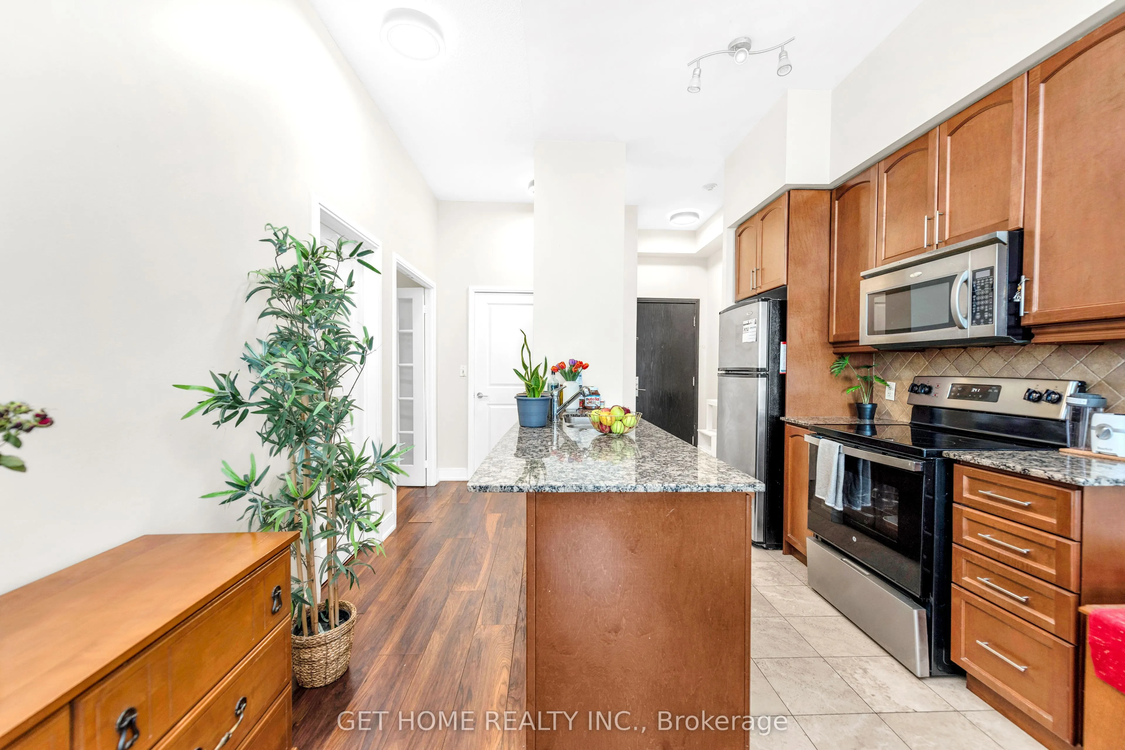 80 Absolute Avenue, #3410