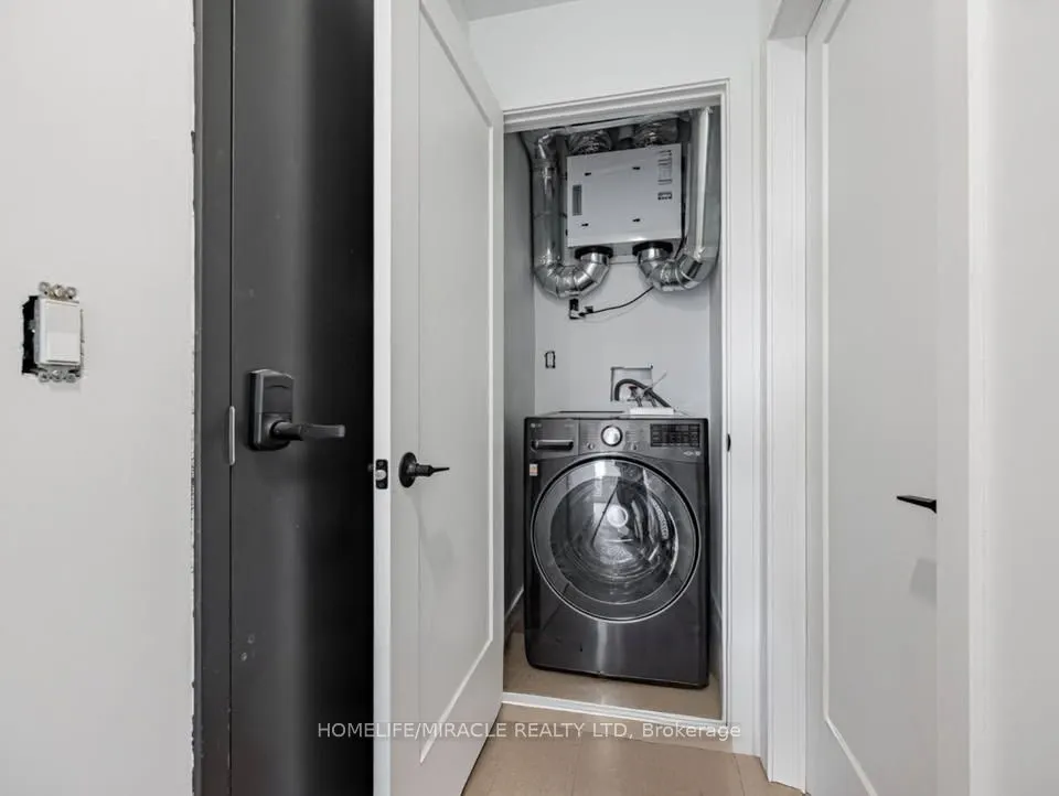 1103 Dufferin Street, #6