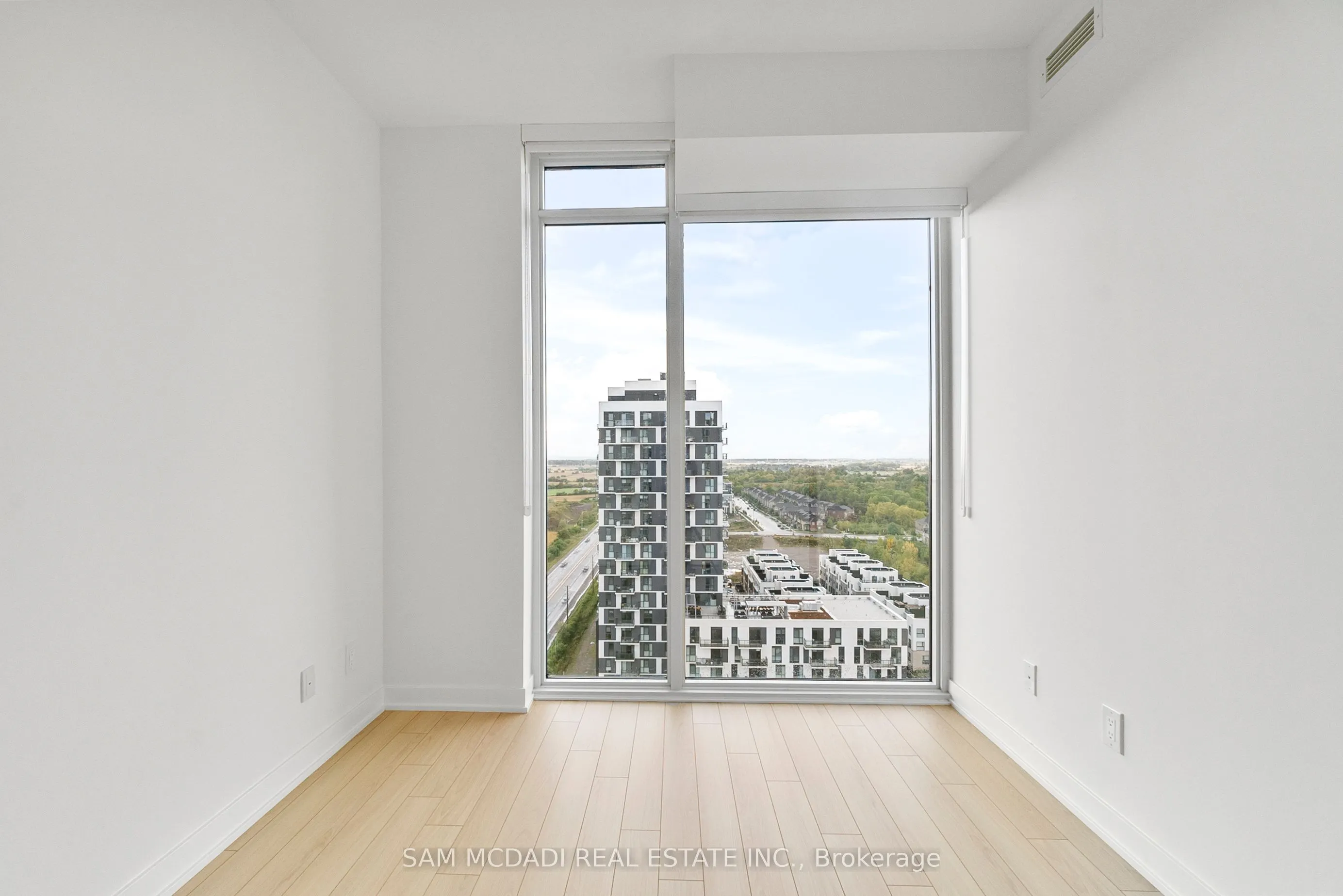 3079 Trafalgar Road, #1805