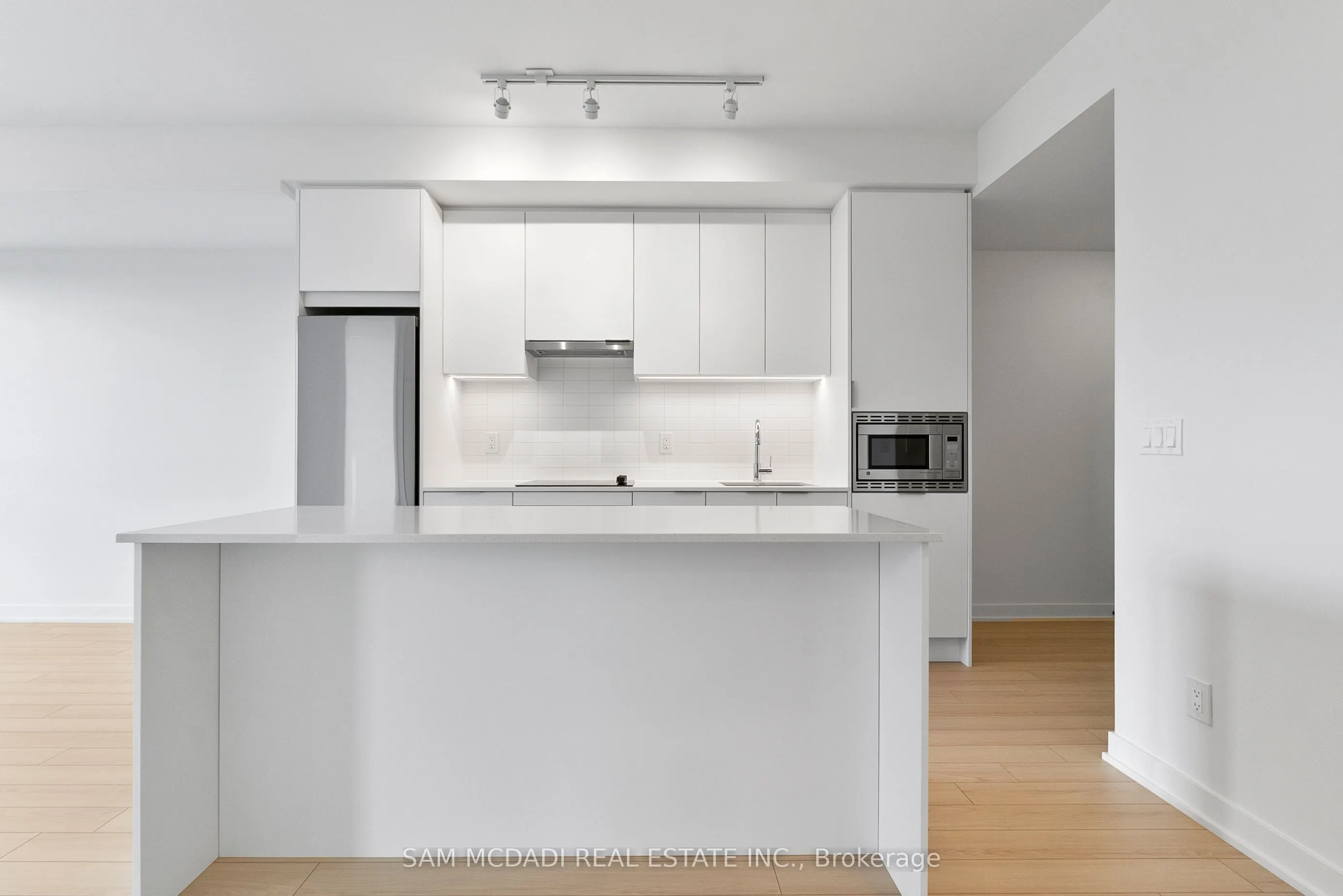 3079 Trafalgar Road, #1805