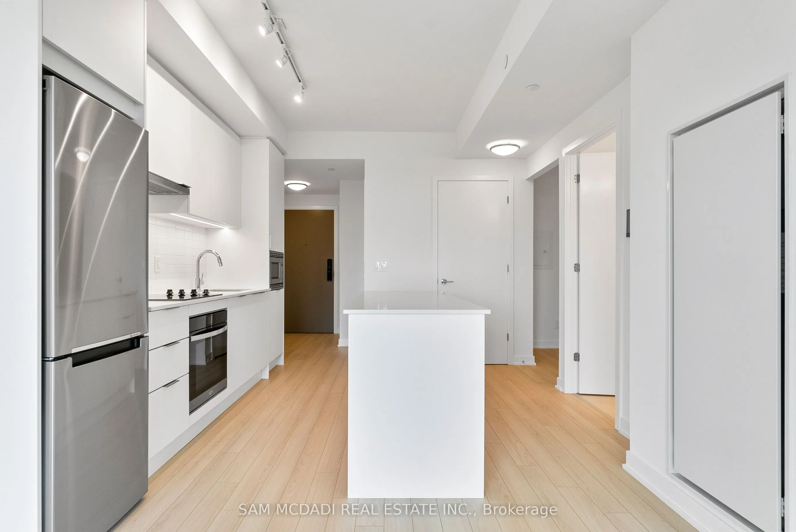 3079 Trafalgar Road, #1805
