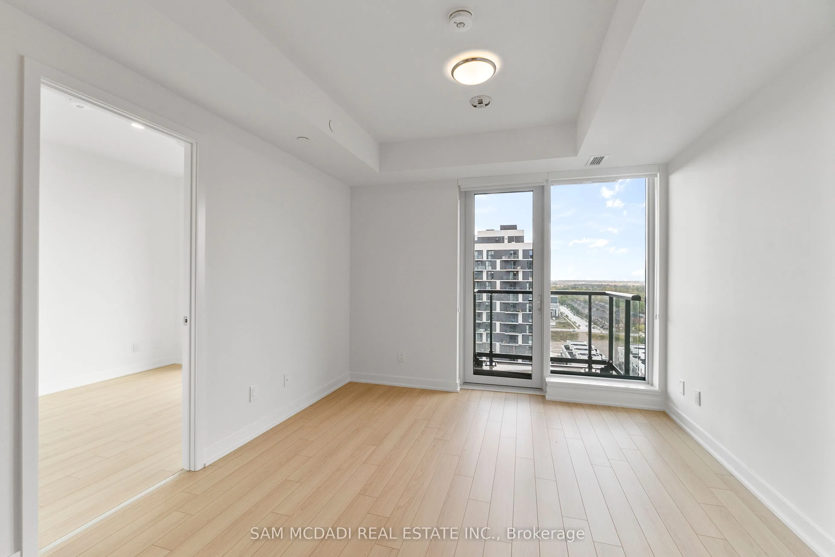 3079 Trafalgar Road, #1805