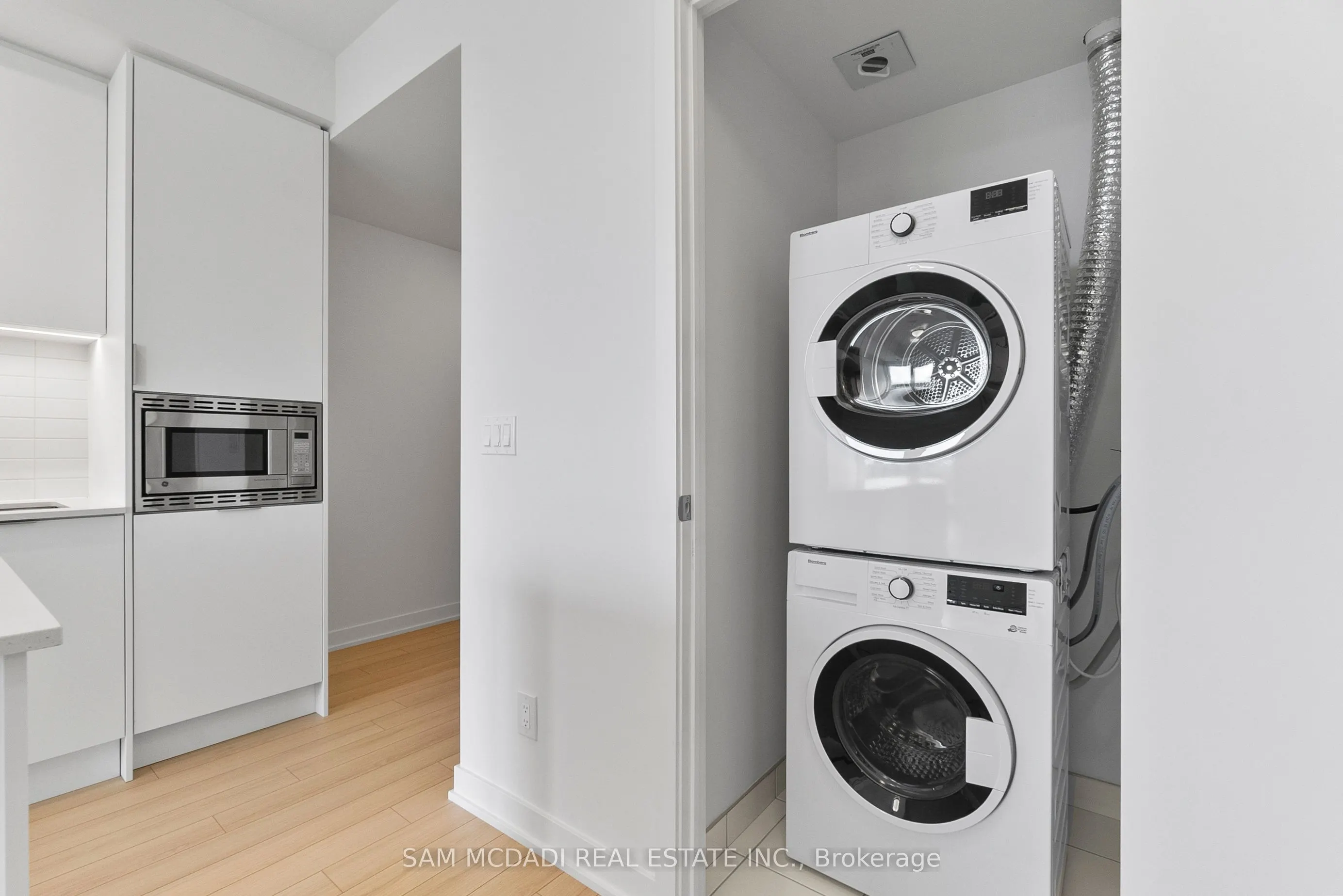 3079 Trafalgar Road, #1805