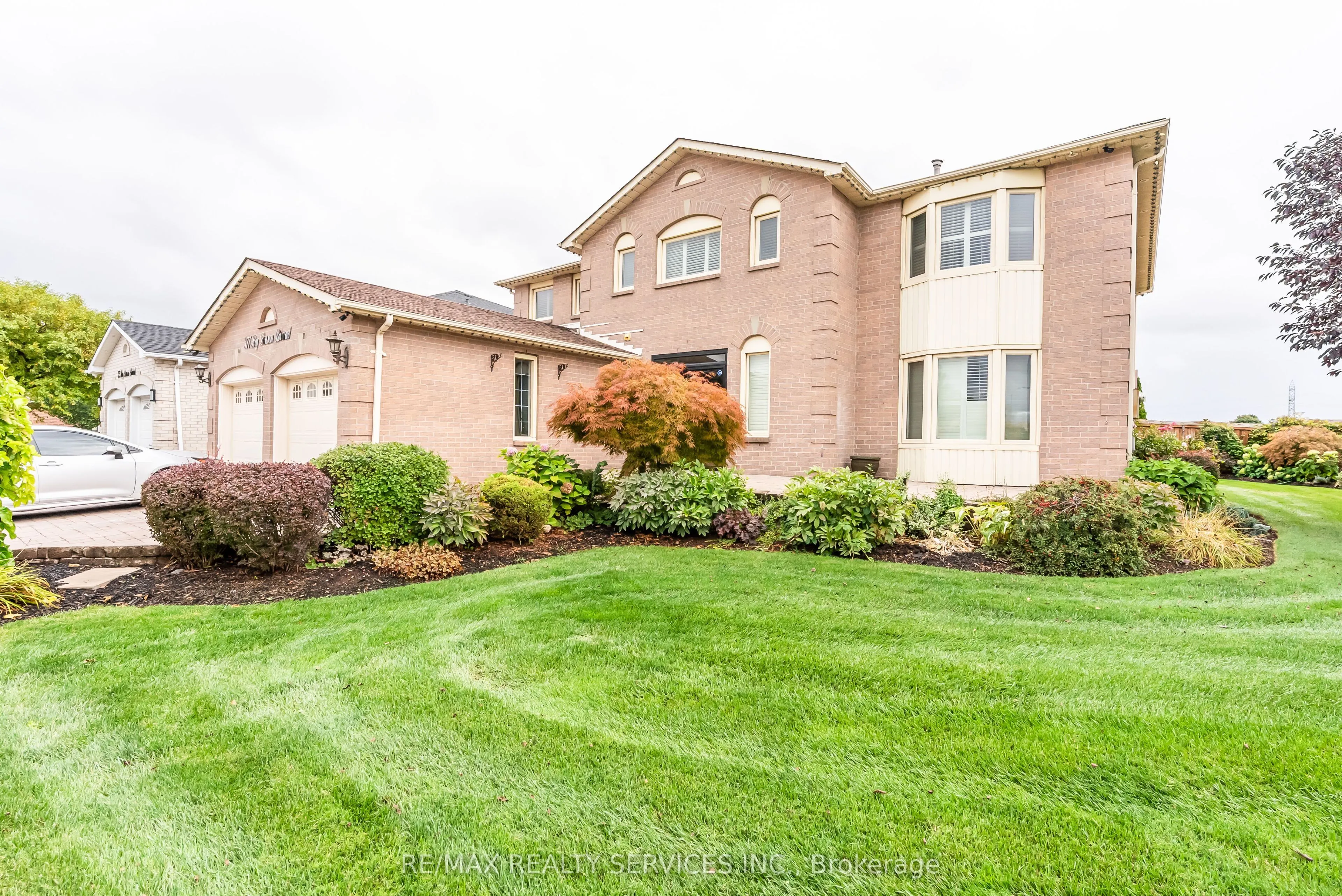 377 Ray Lawson Boulevard