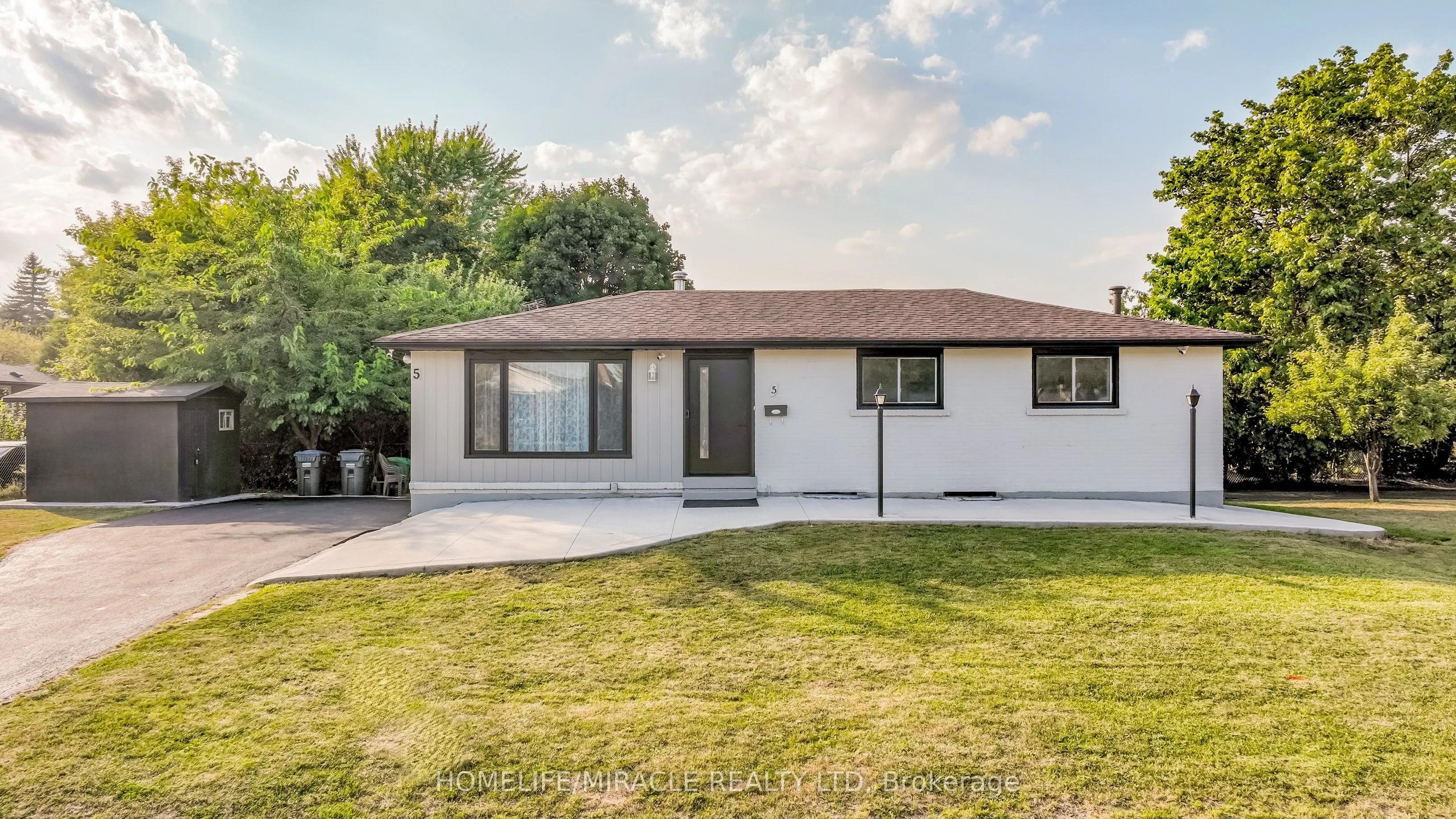5 Finsbury Drive