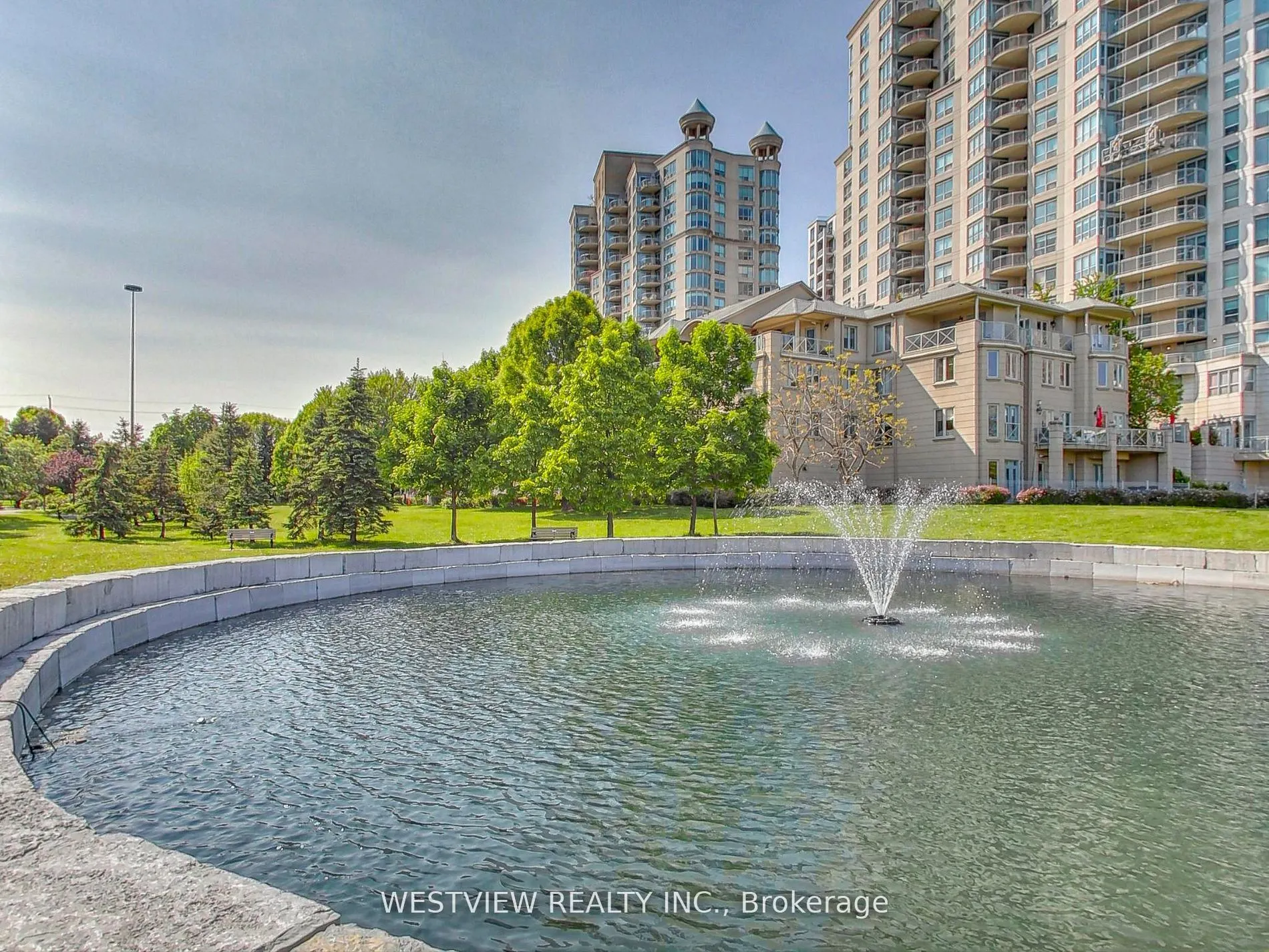 2067 Lake Shore Boulevard W, #405
