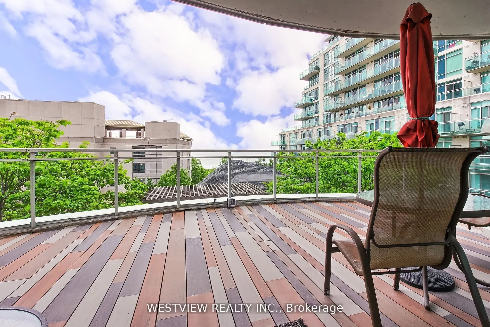 2067 Lake Shore Boulevard W, #405