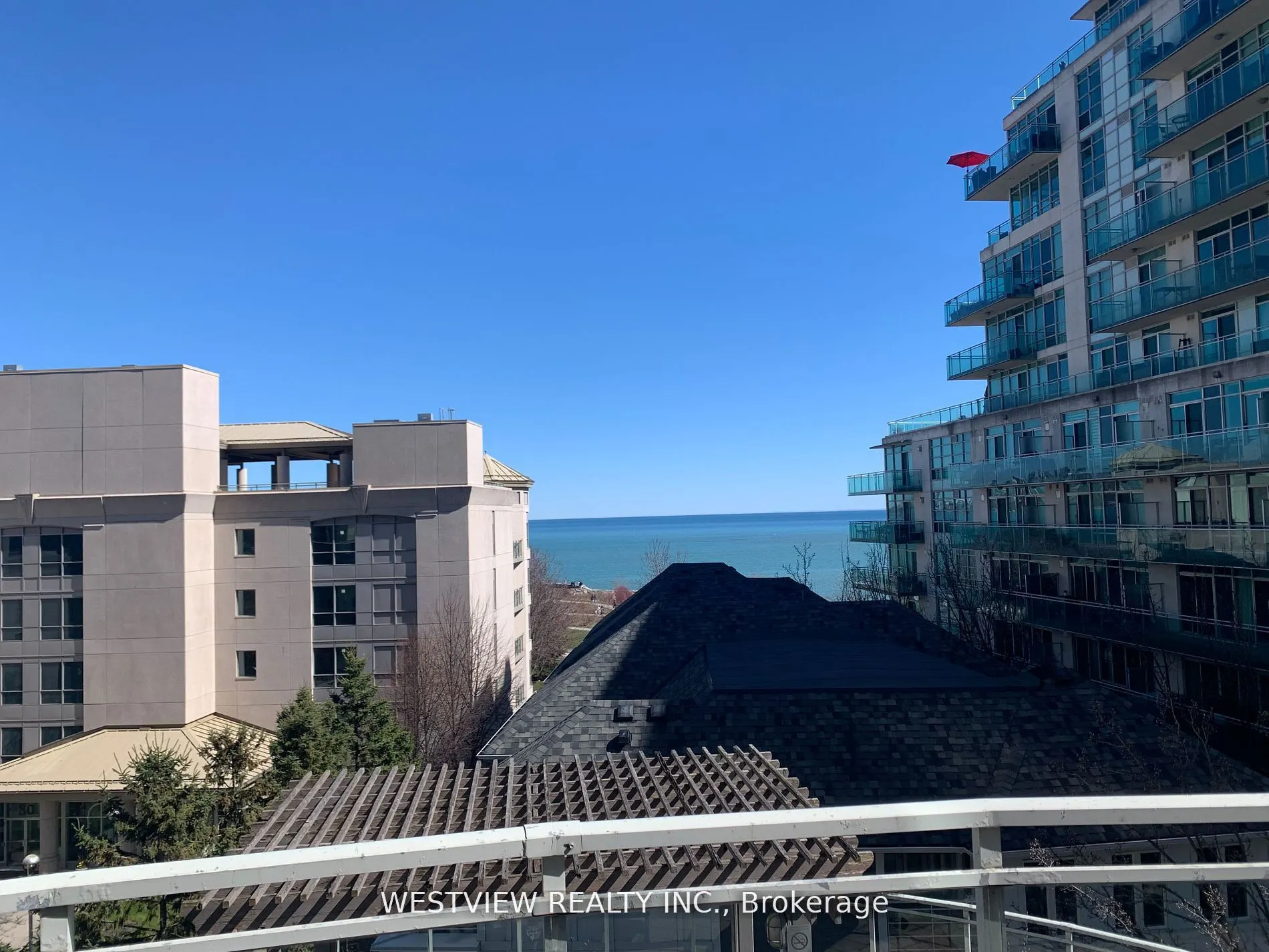 2067 Lake Shore Boulevard W, #405