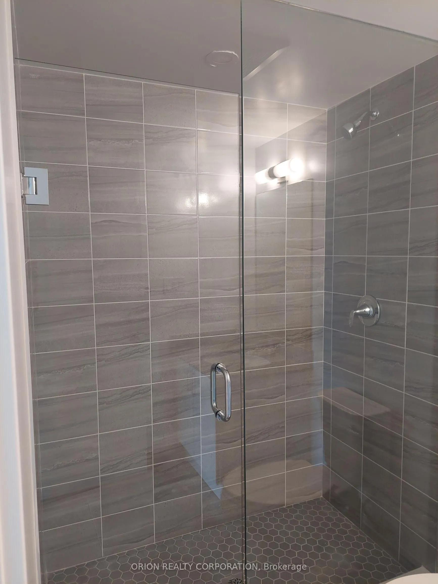 556 Marlee Avenue, #419