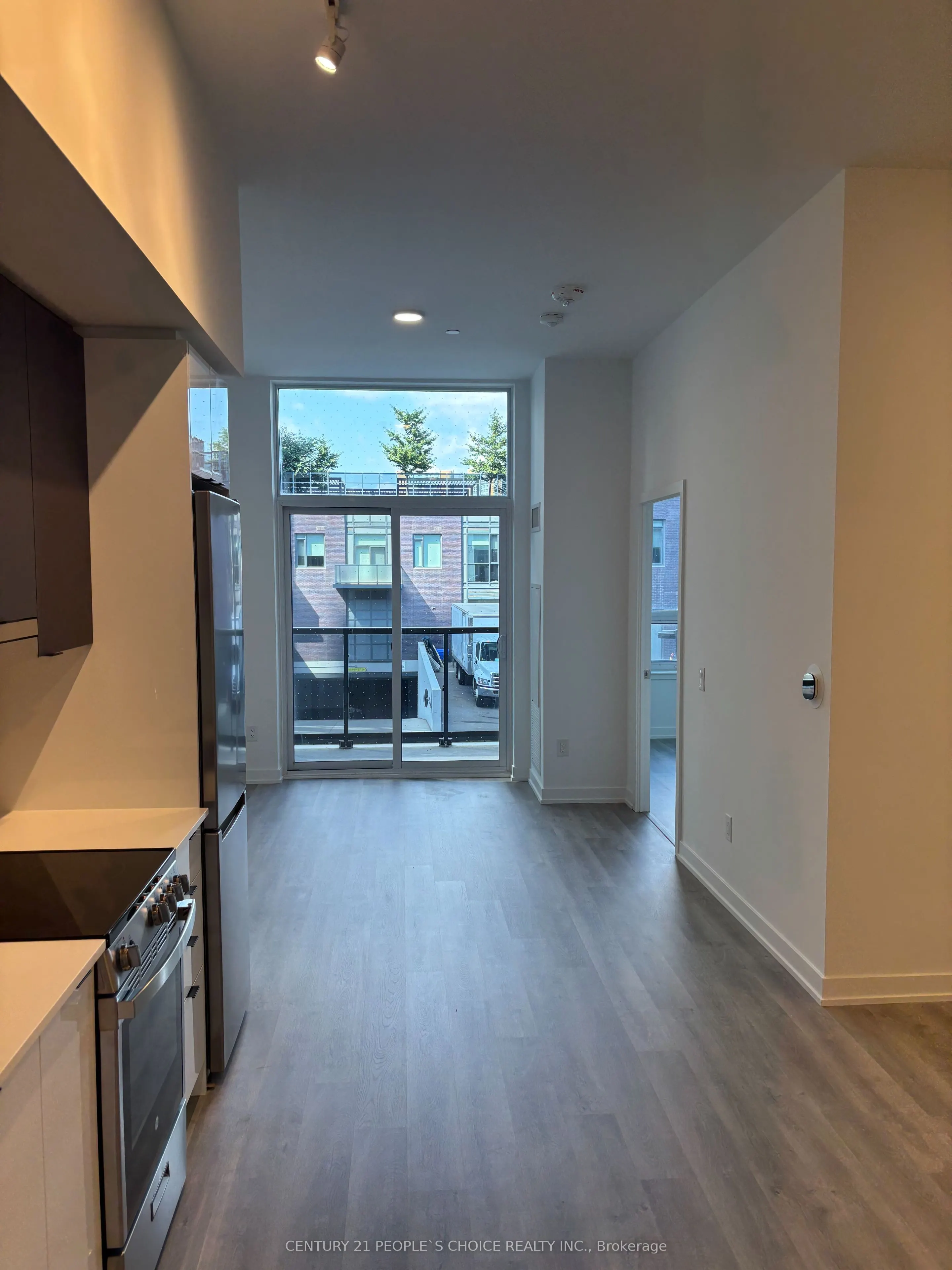 5105 Hurontario Street, #215