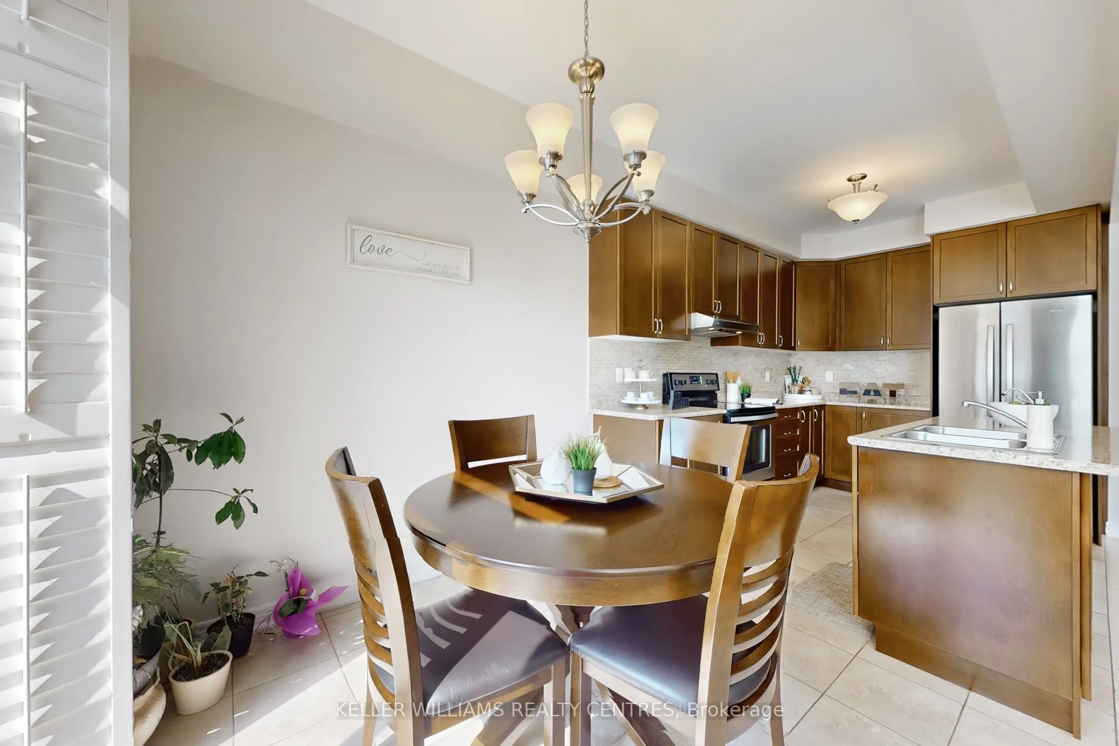 19 Diamond Leaf Lane