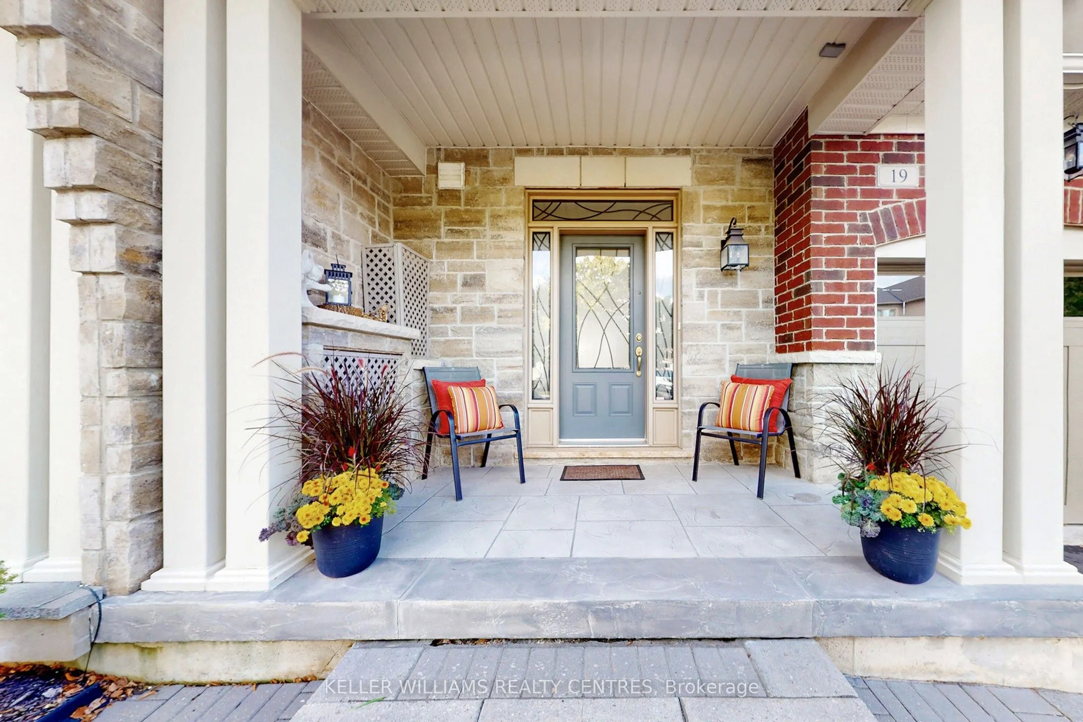 19 Diamond Leaf Lane