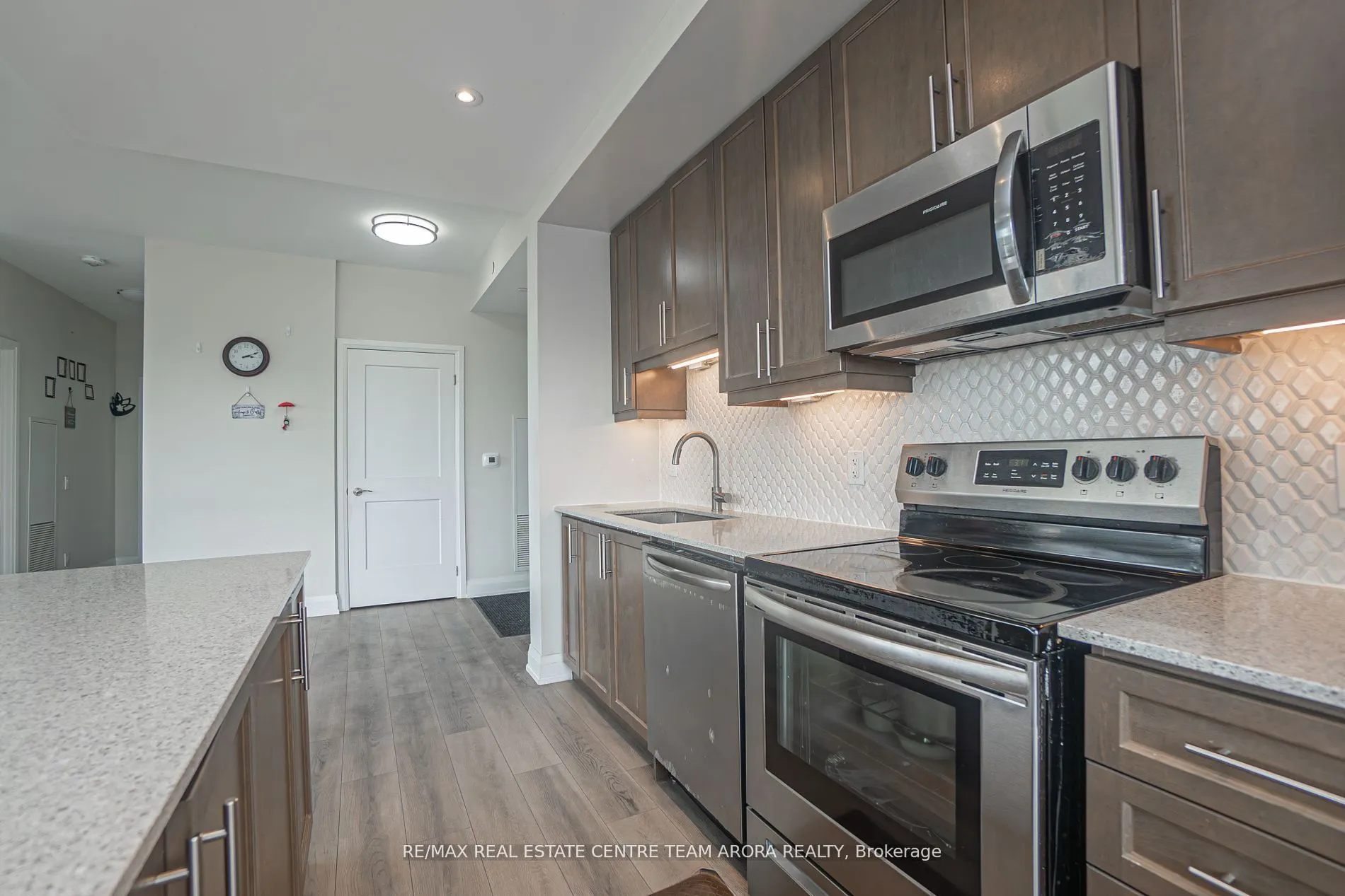 15 Lynch Street, #608