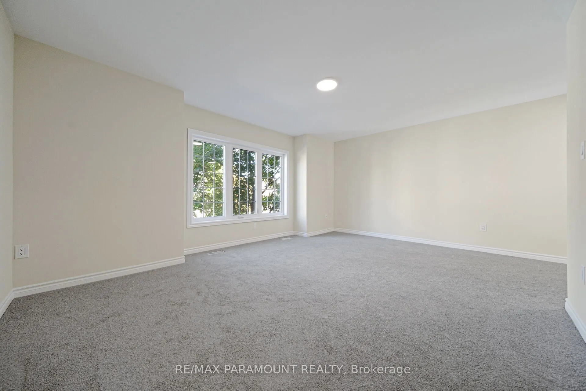 1575 South Parade Court, #37