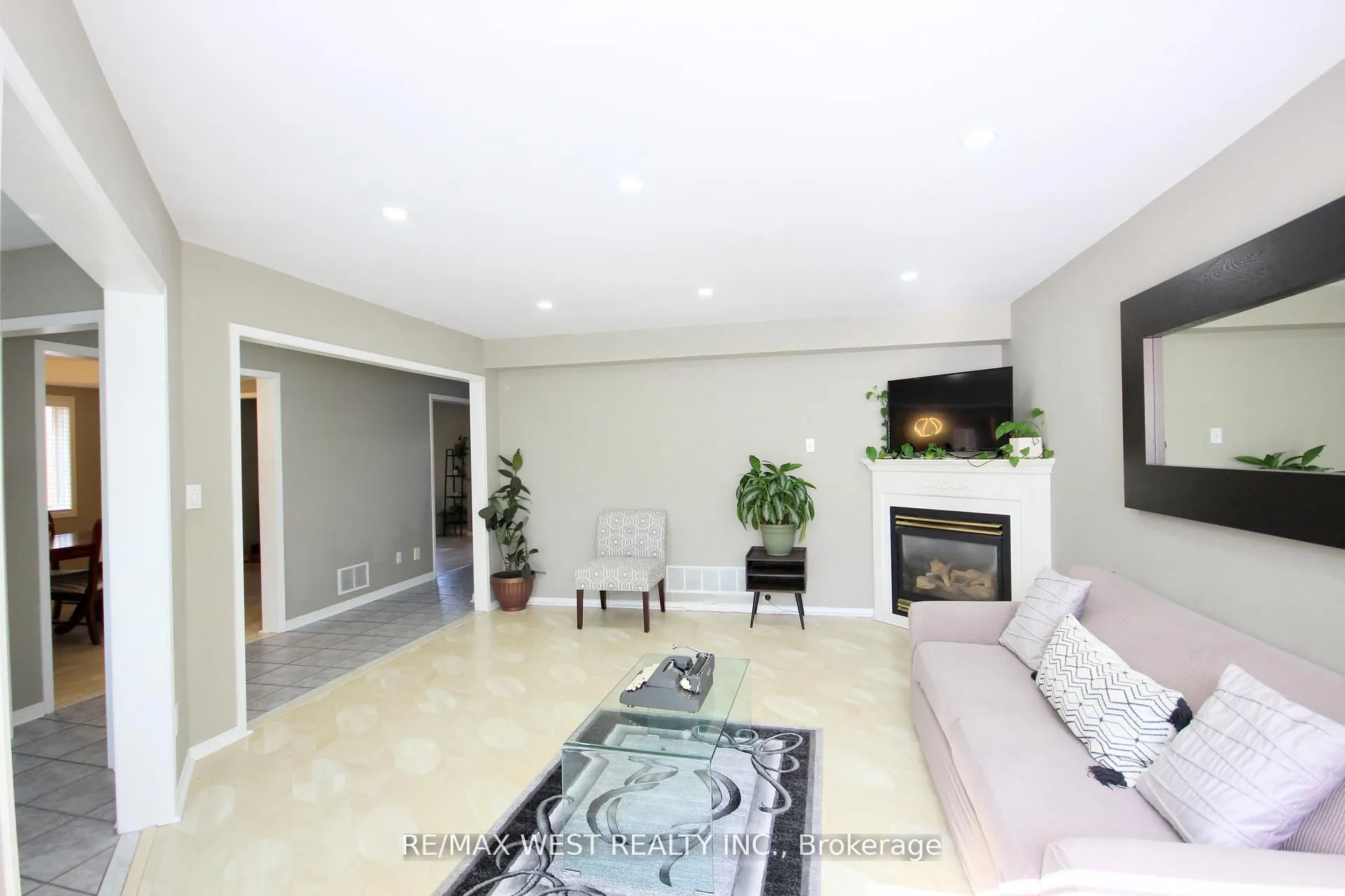 7374 Black Walnut Trail