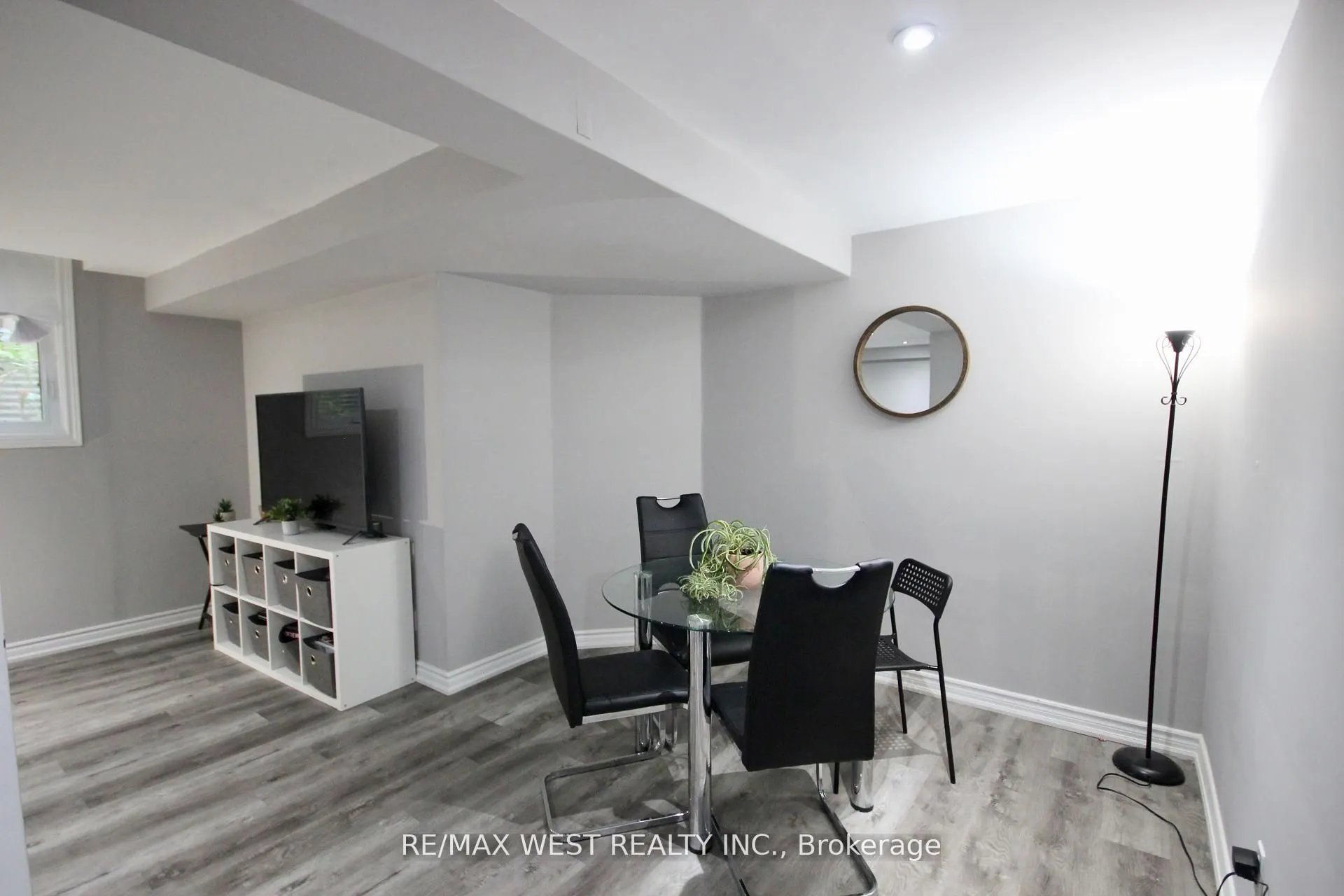 7374 Black Walnut Trail
