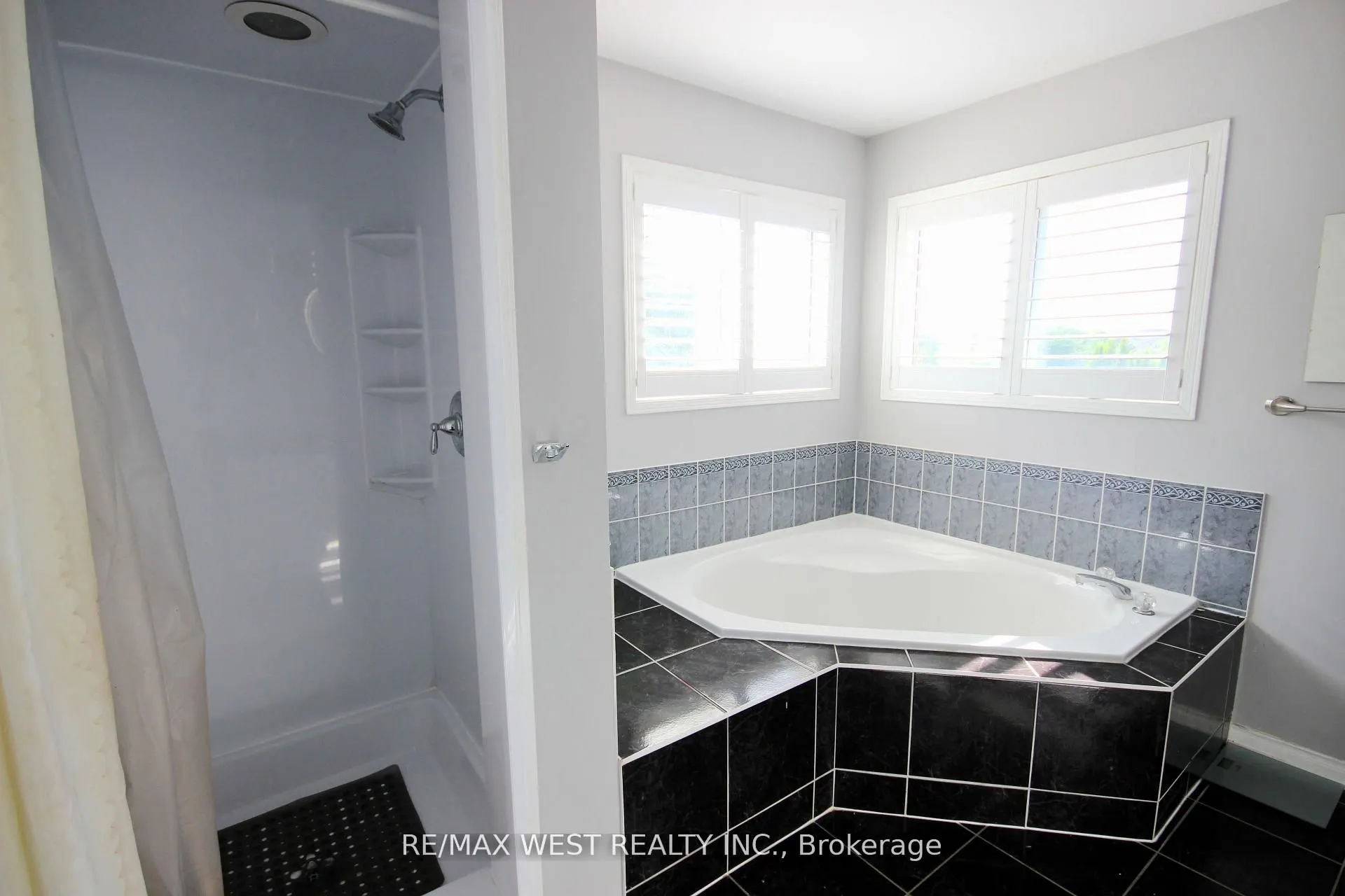 7374 Black Walnut Trail