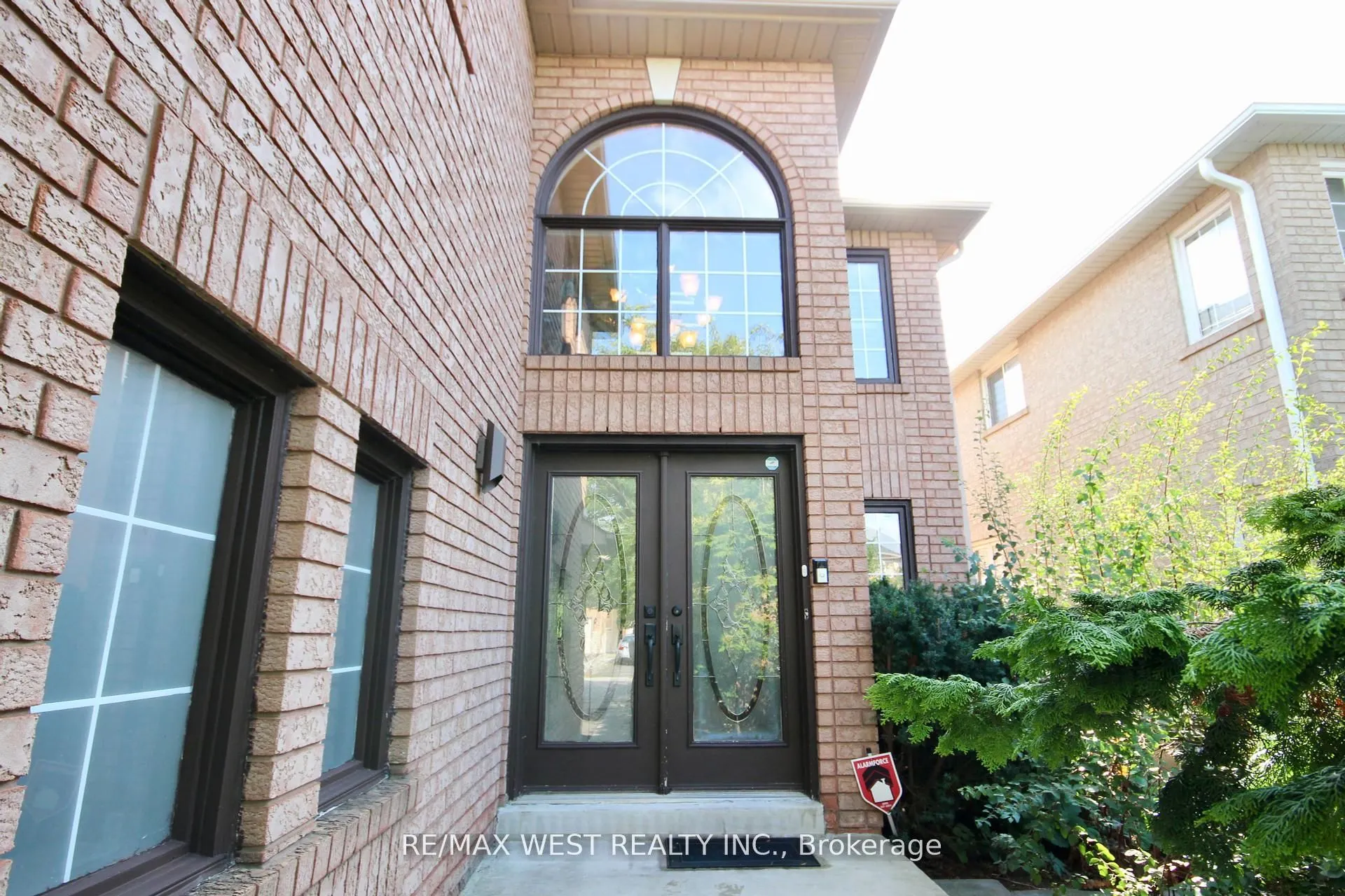 7374 Black Walnut Trail