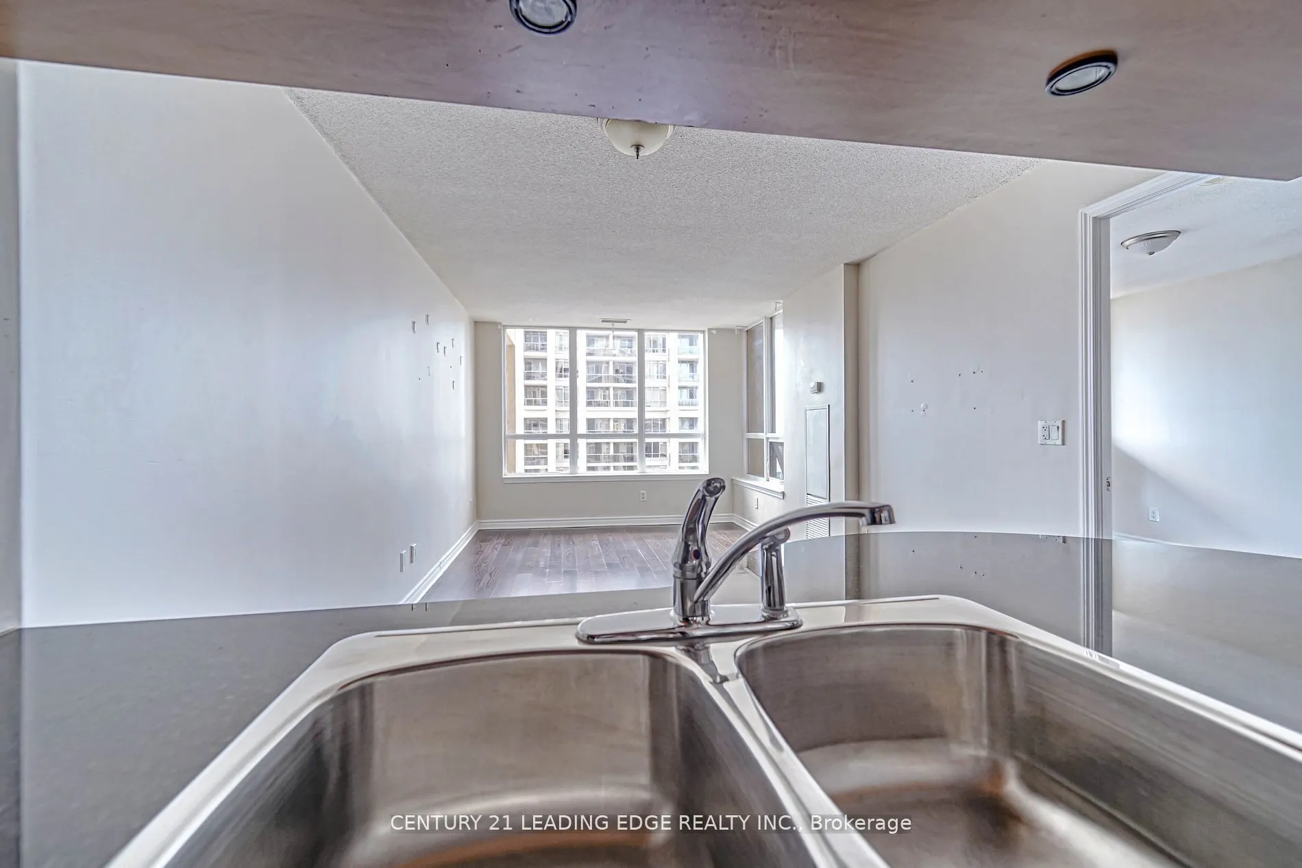 4090 Living Arts Drive, #2512
