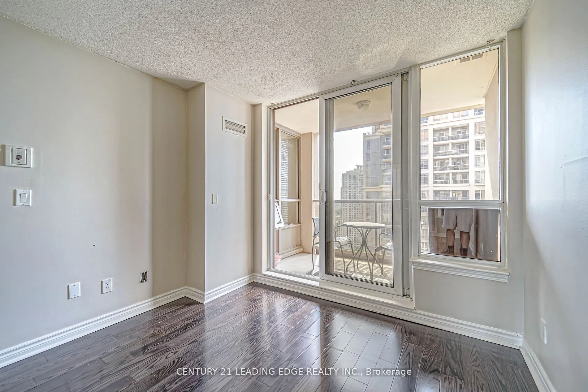 4090 Living Arts Drive, #2512