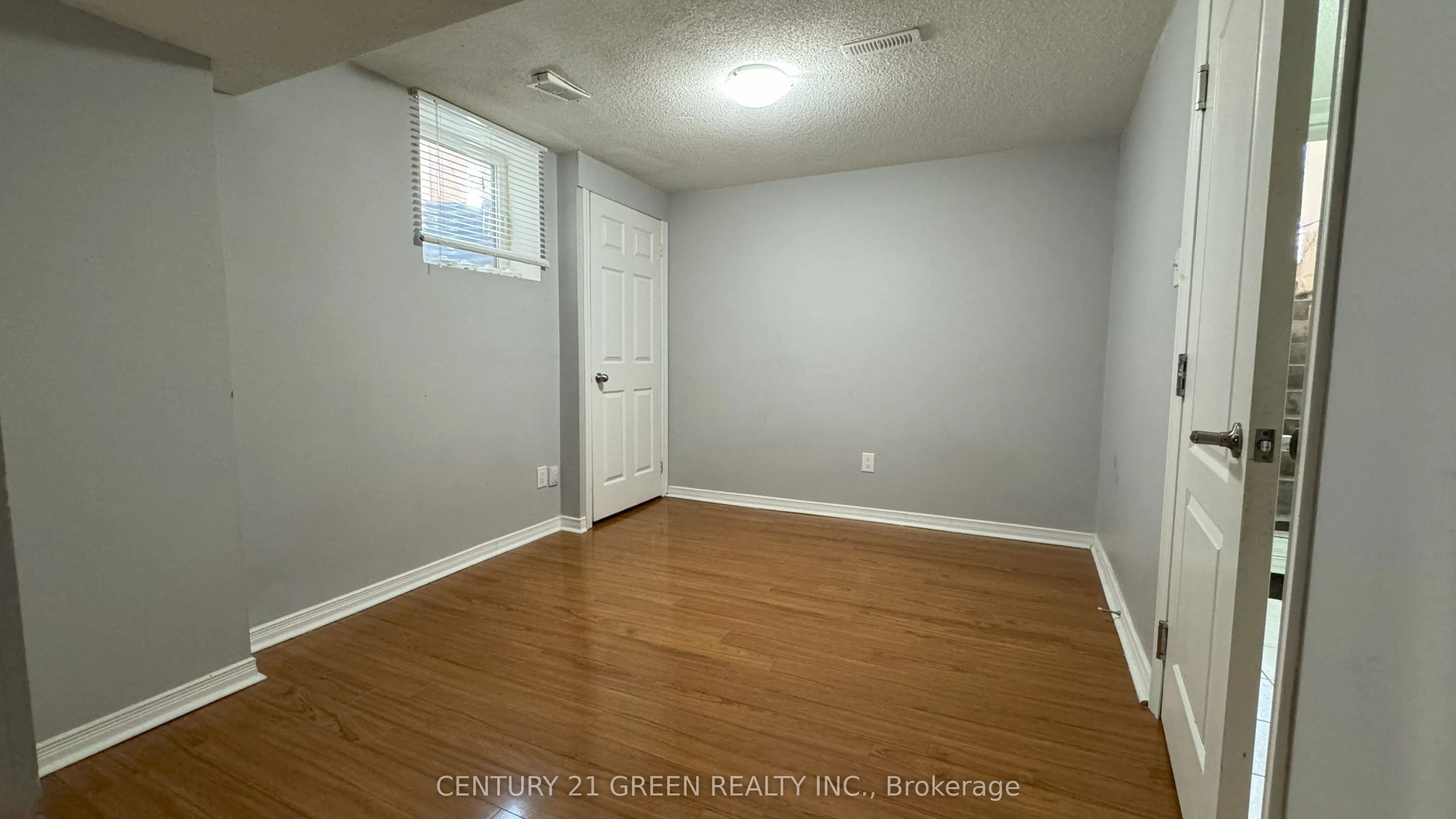 8 Natalie Court, #Lower