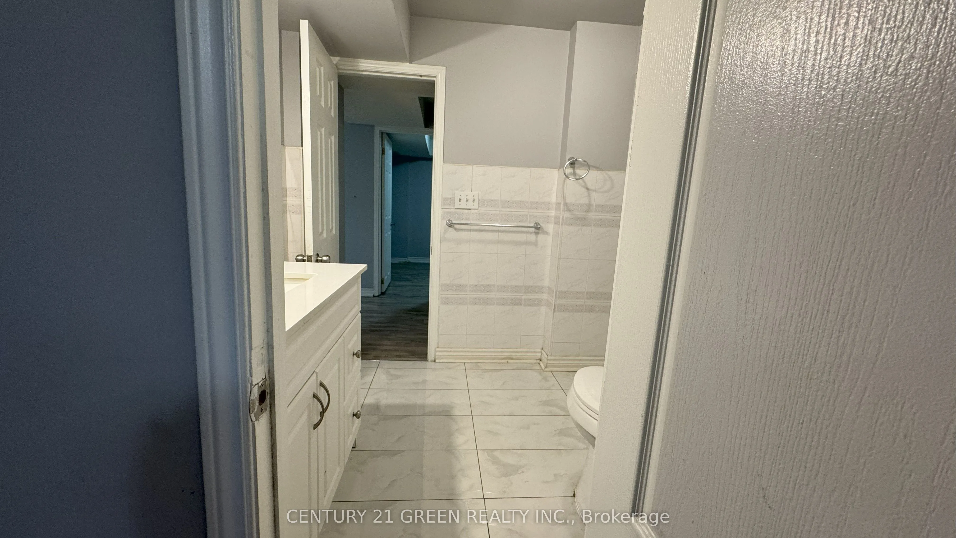 8 Natalie Court, #Lower