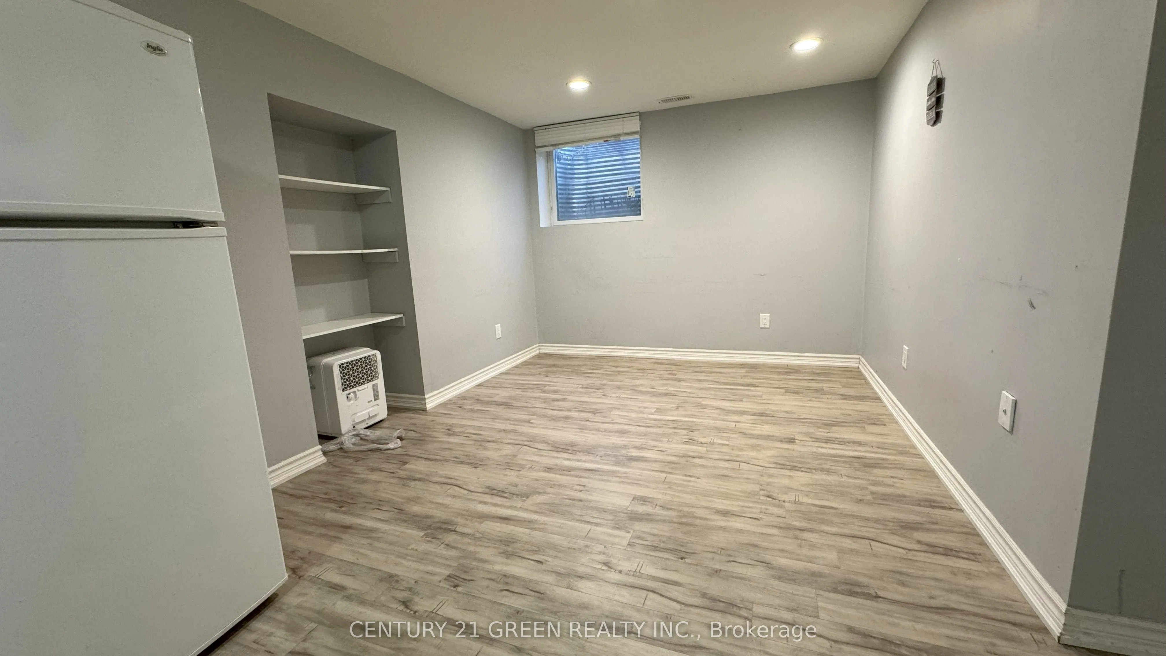 8 Natalie Court, #Lower