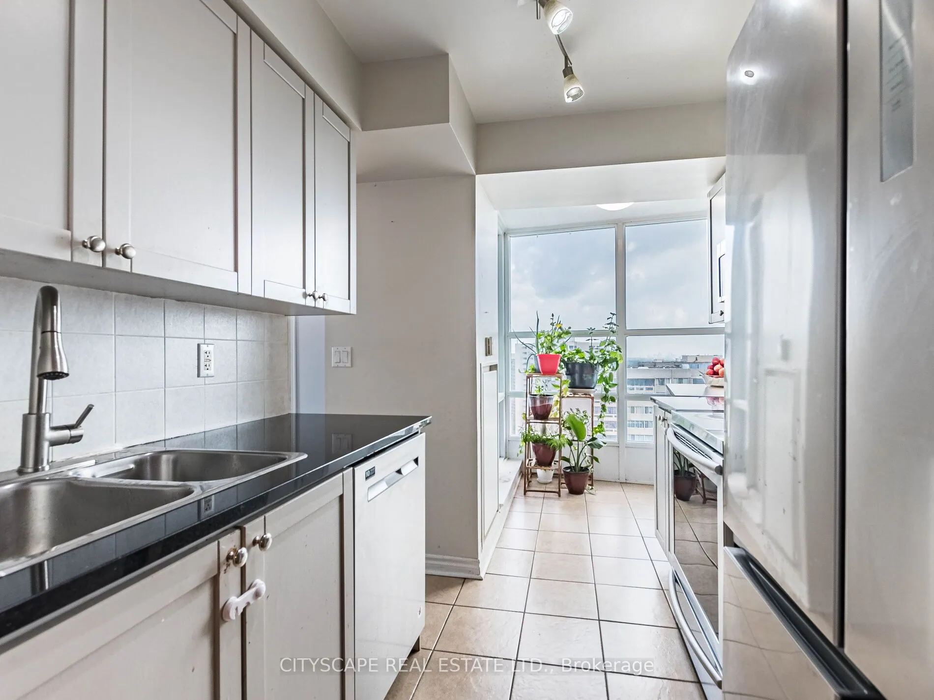 1 Elm Drive W, #2111