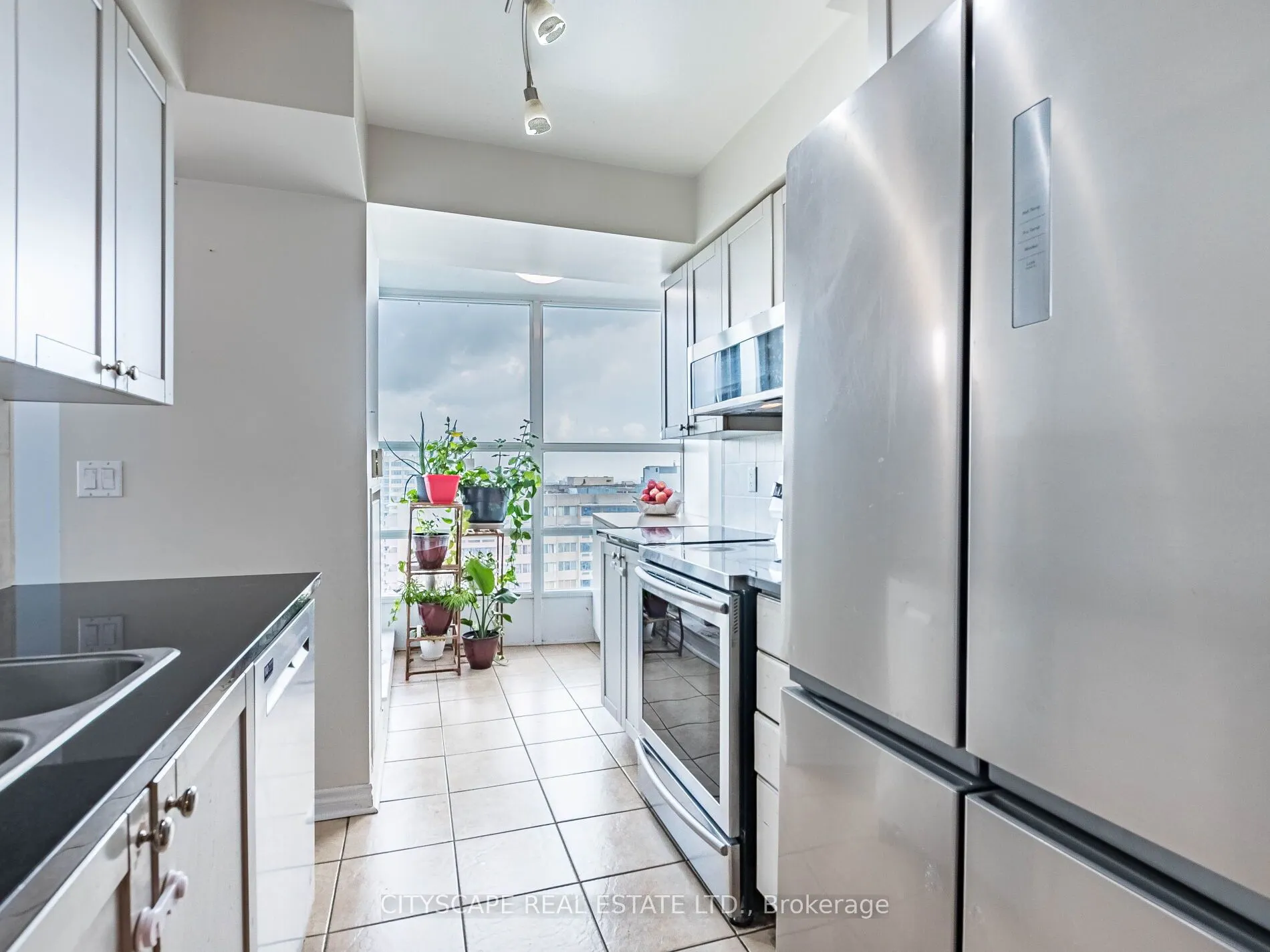 1 Elm Drive W, #2111