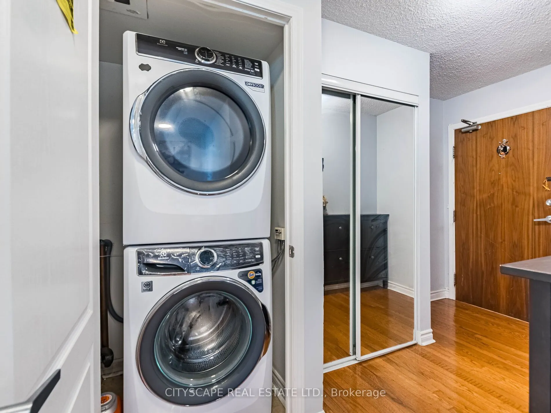 1 Elm Drive W, #2111