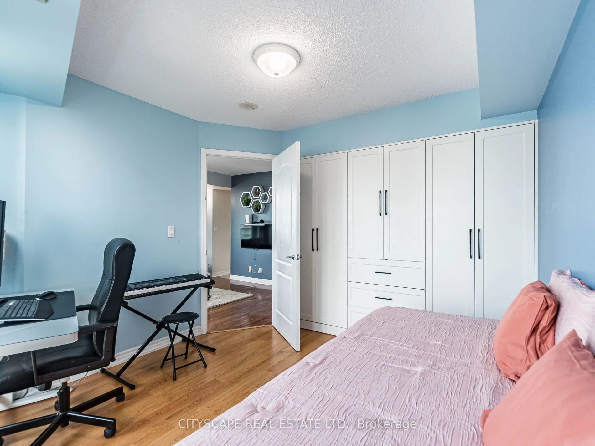 1 Elm Drive W, #2111