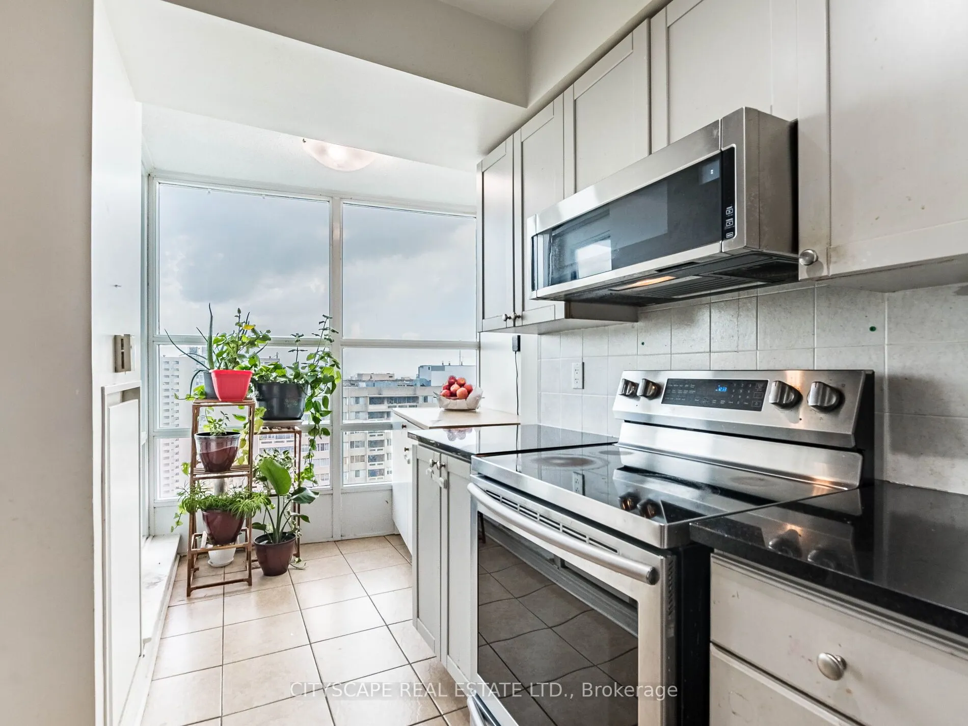 1 Elm Drive W, #2111