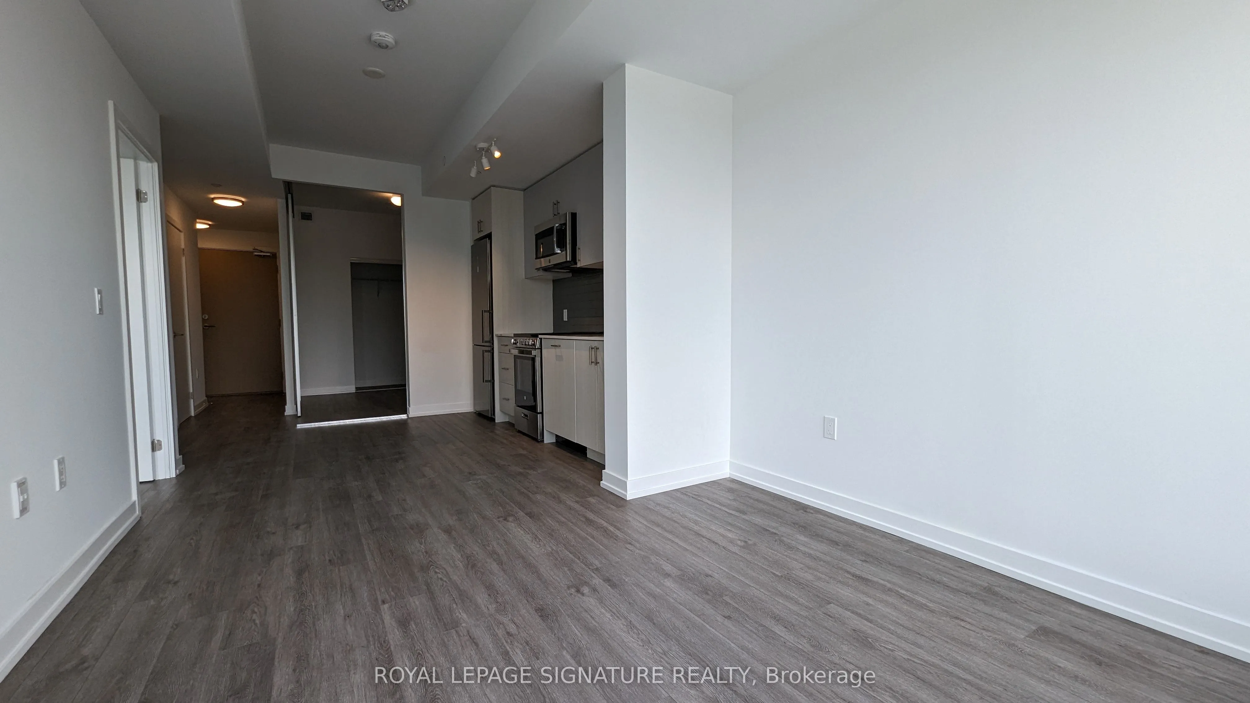 1195 The Queensway, #404
